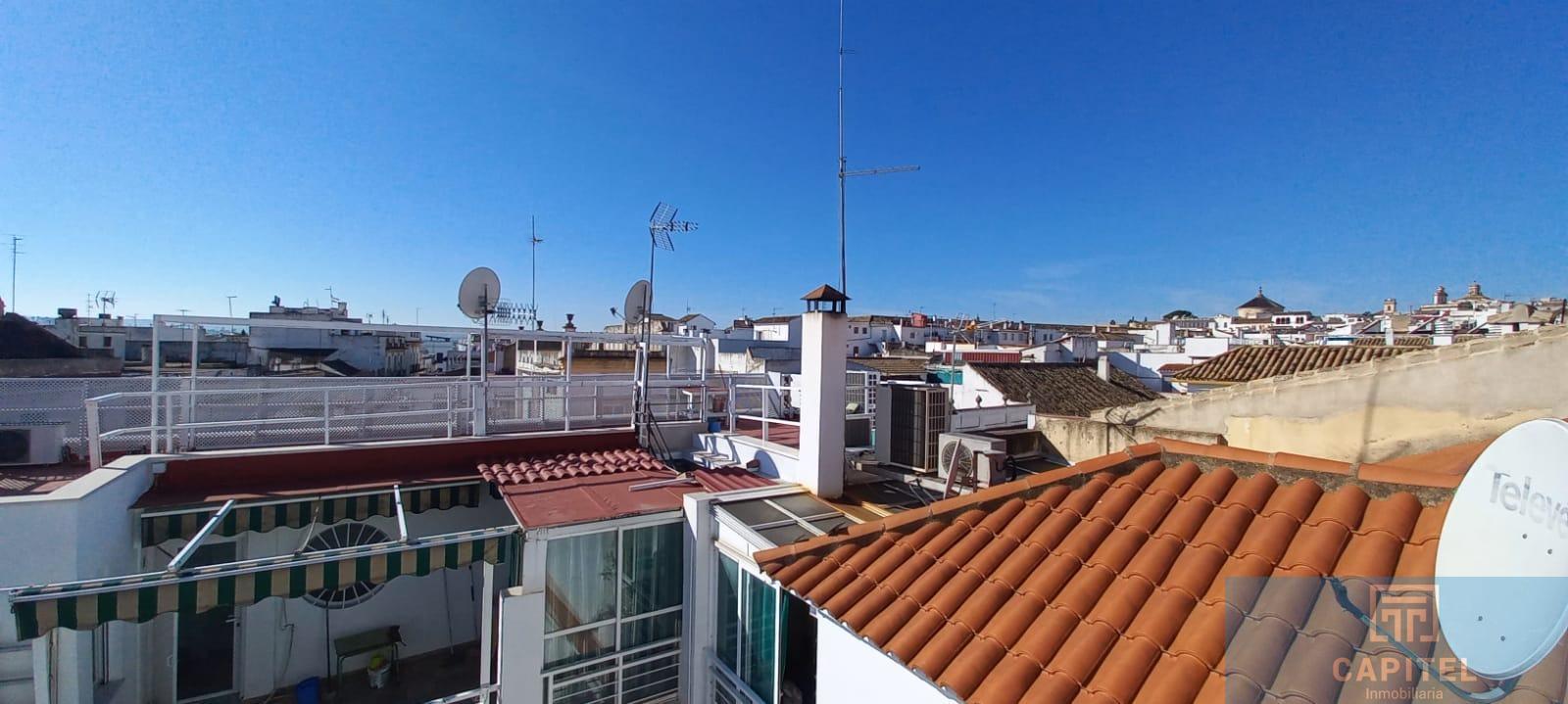 For sale of house in Córdoba