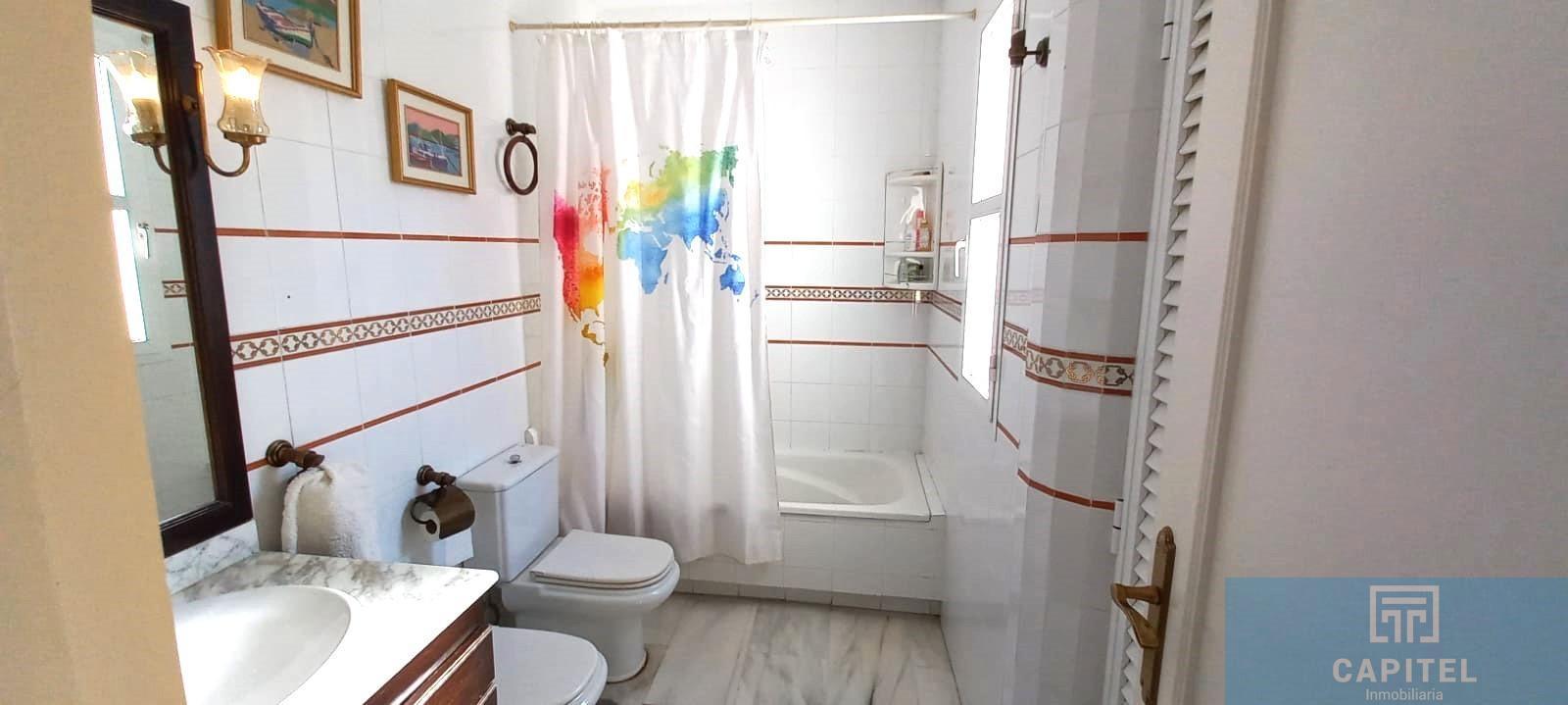 For sale of house in Córdoba