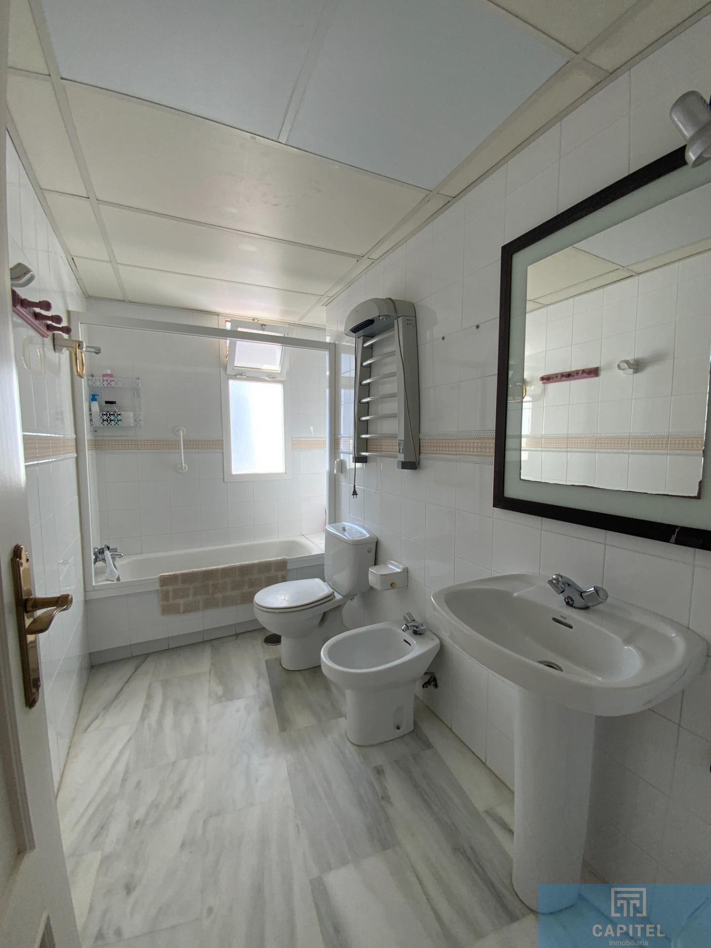 For sale of house in Córdoba