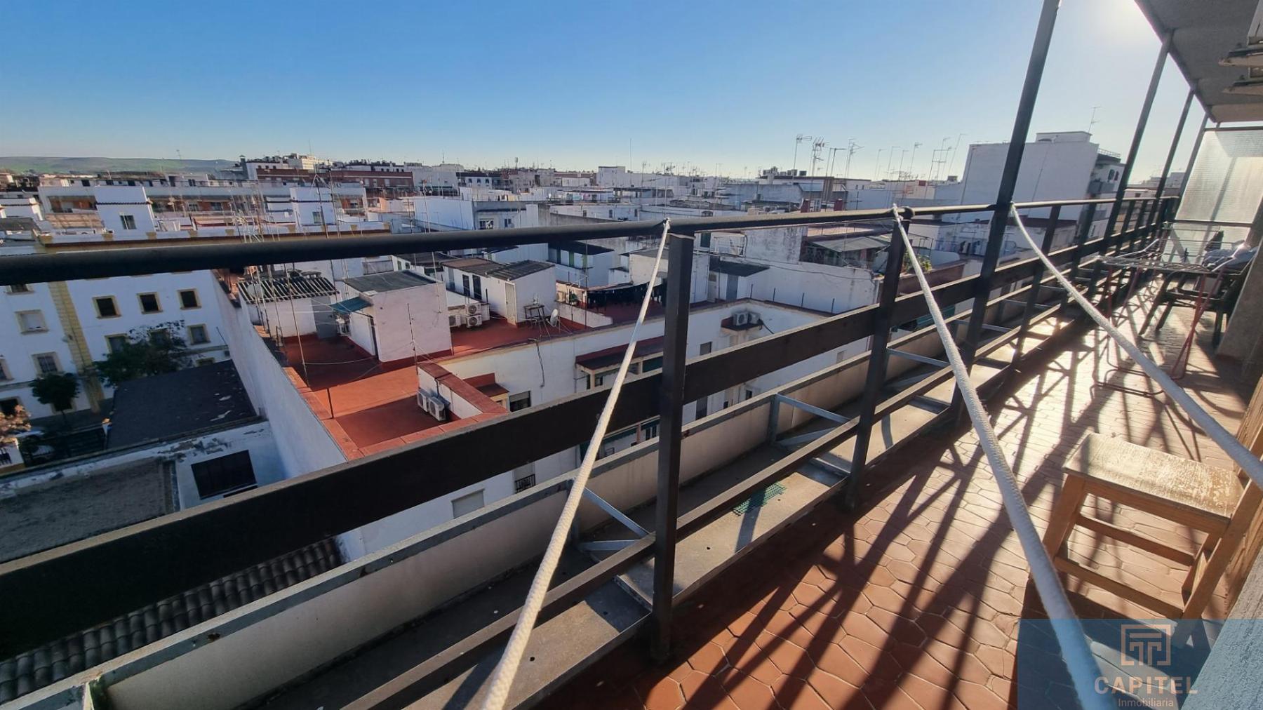For sale of flat in Córdoba