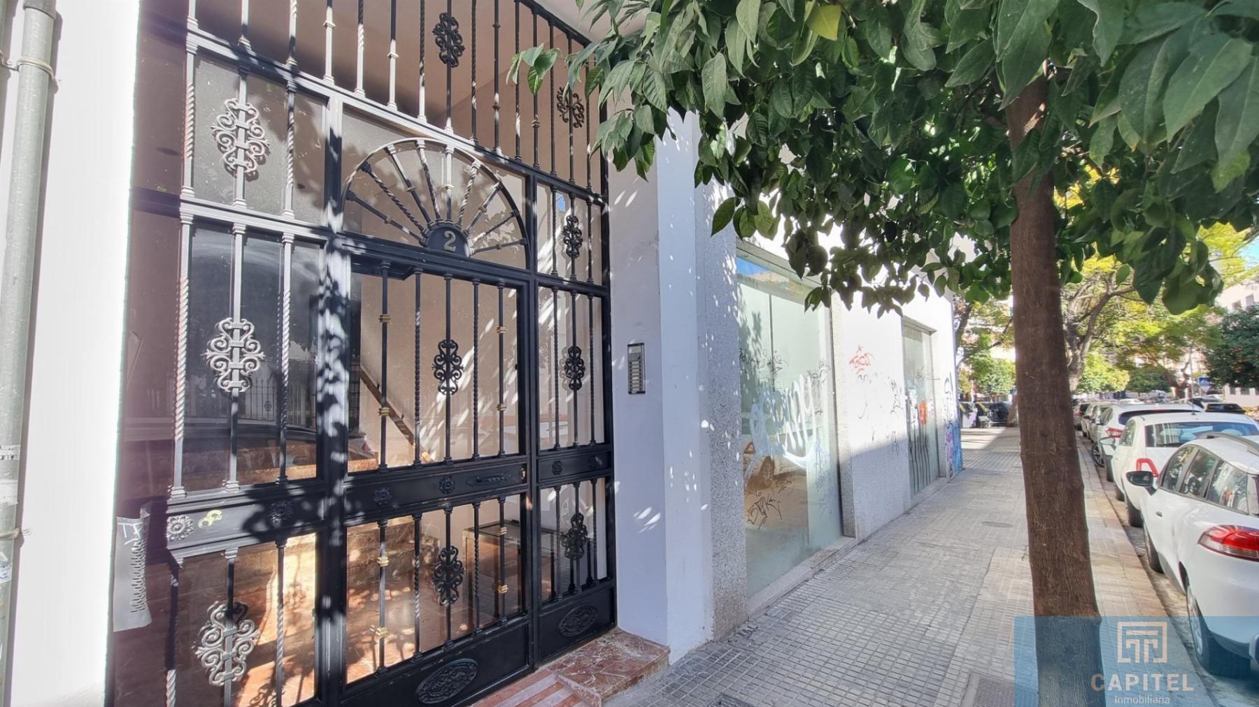 For sale of flat in Córdoba