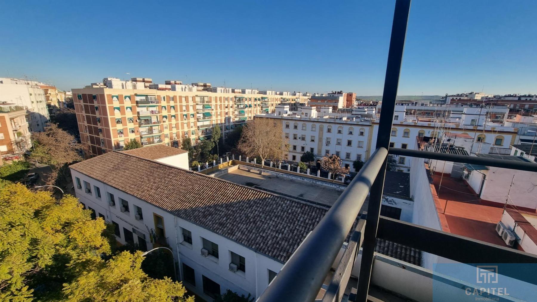 For sale of flat in Córdoba