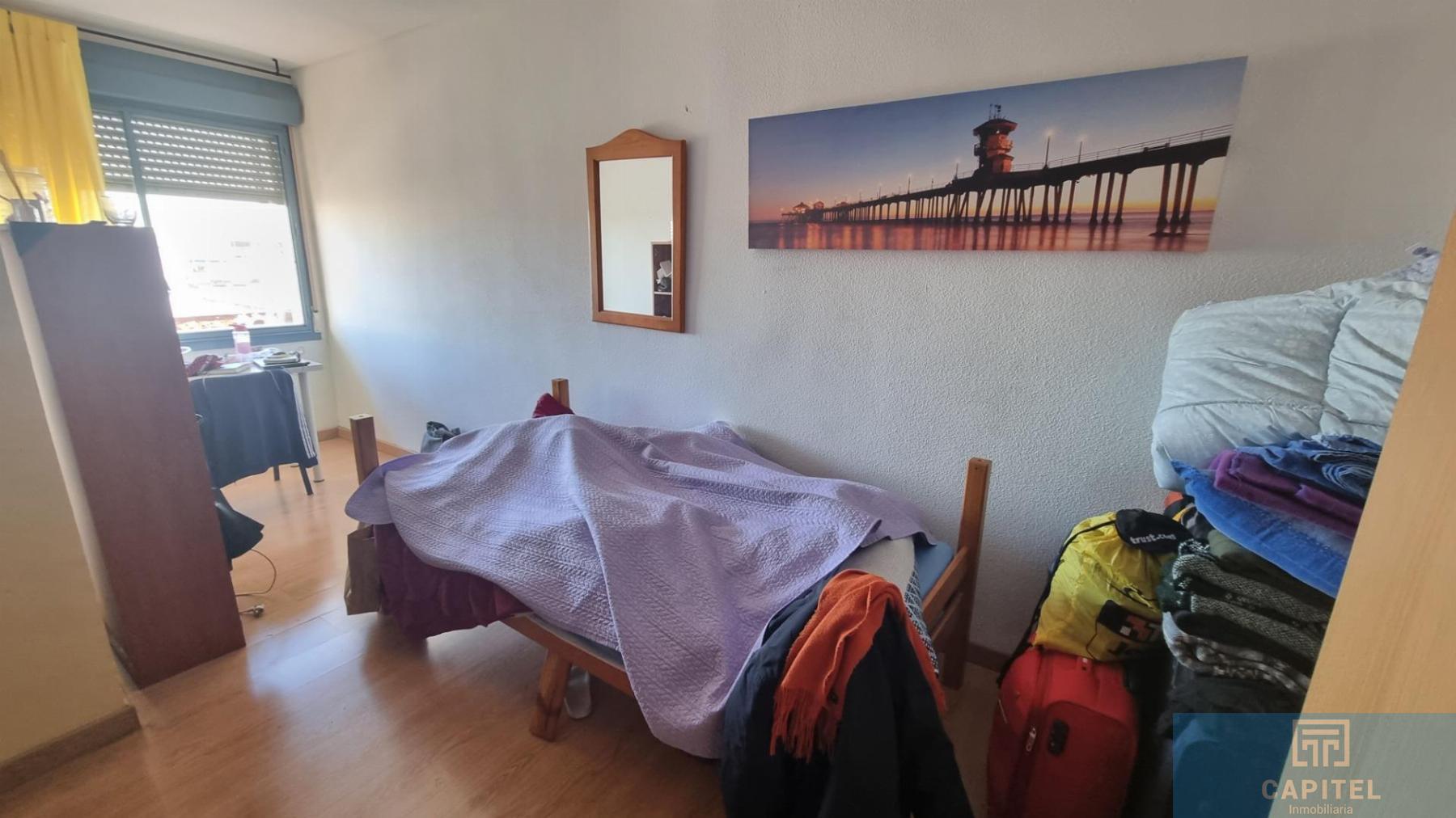 For sale of flat in Córdoba