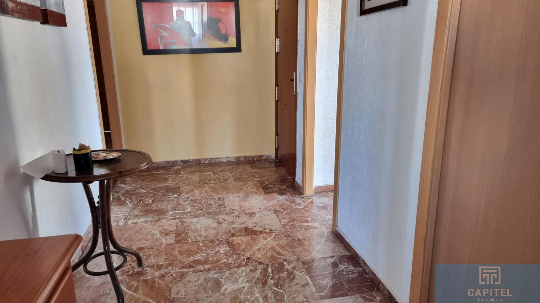 For sale of flat in Córdoba