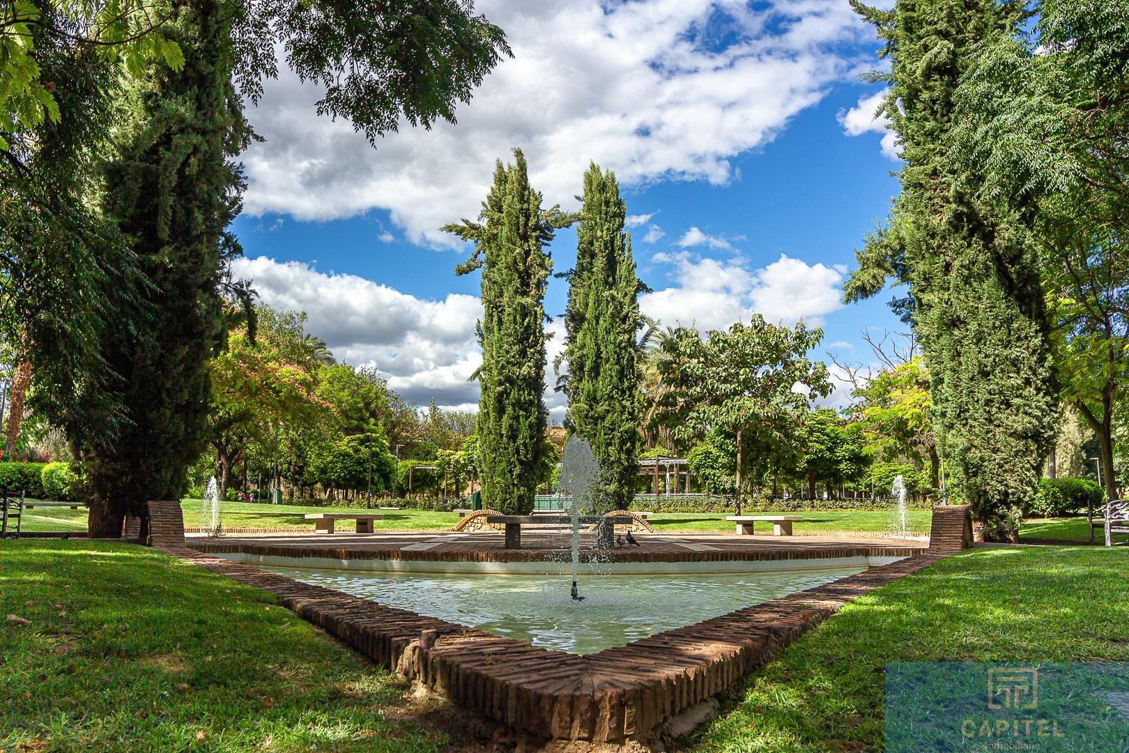 For sale of flat in Córdoba