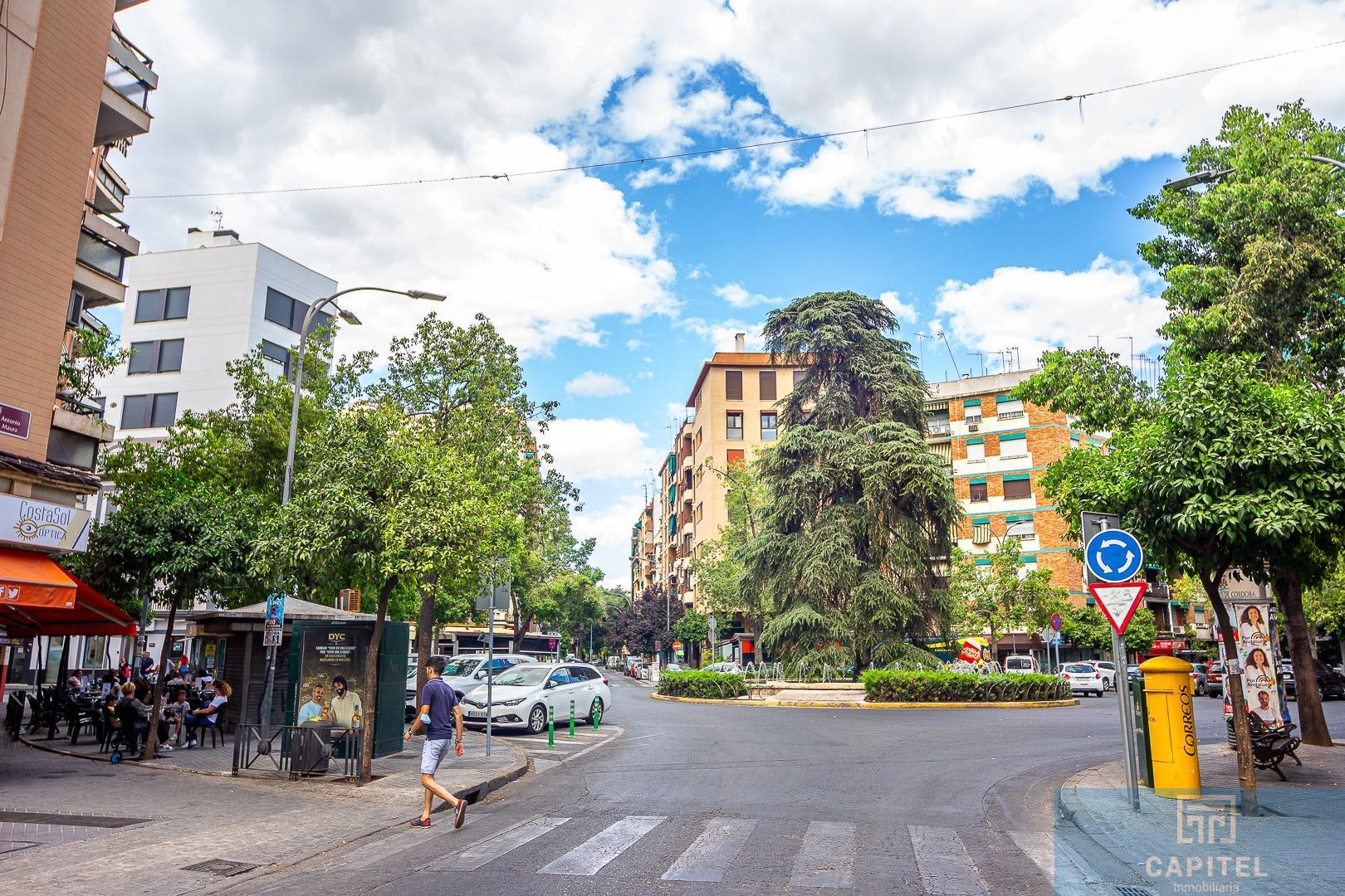 For sale of flat in Córdoba