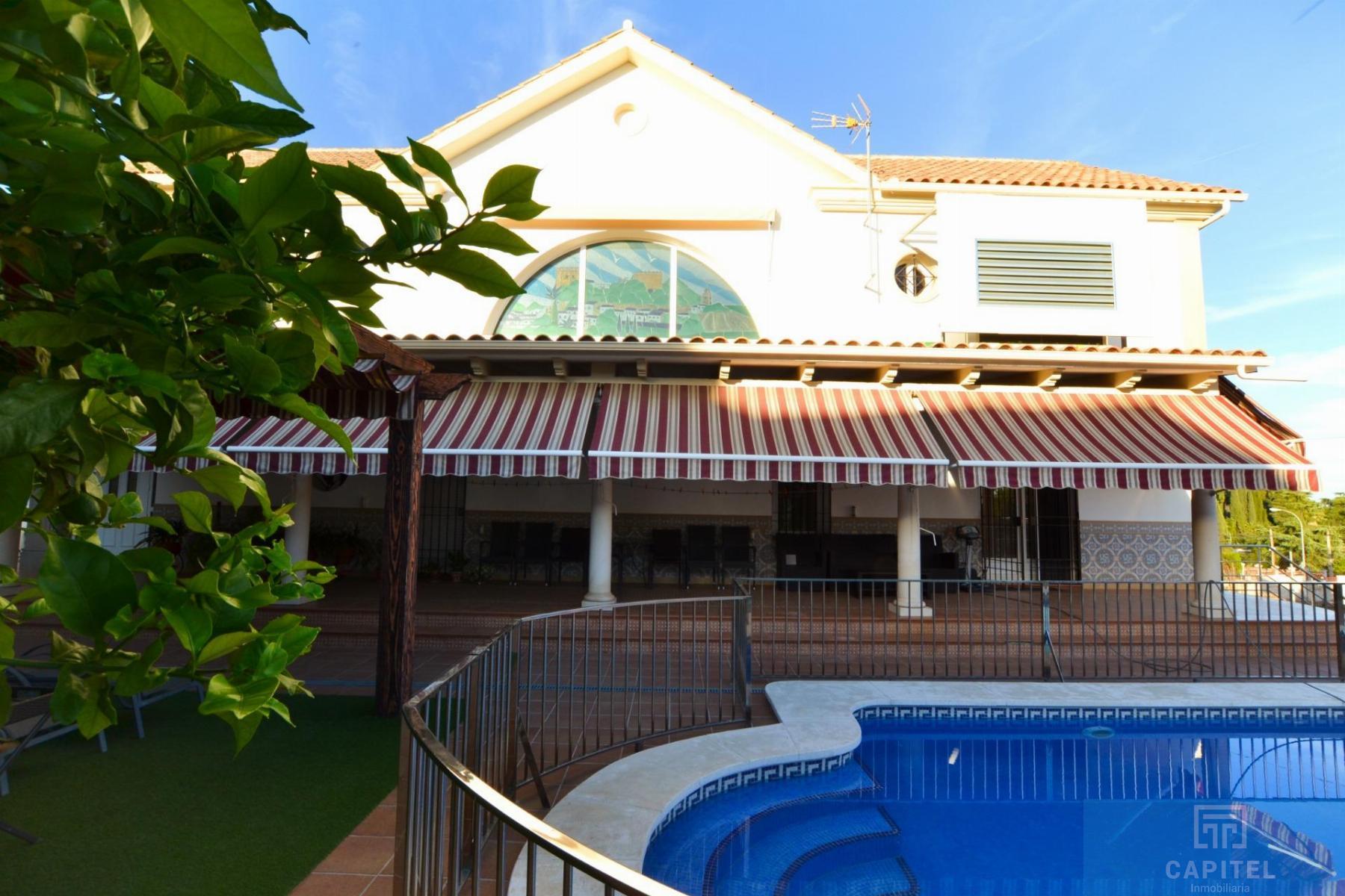 Venta de chalet en Córdoba