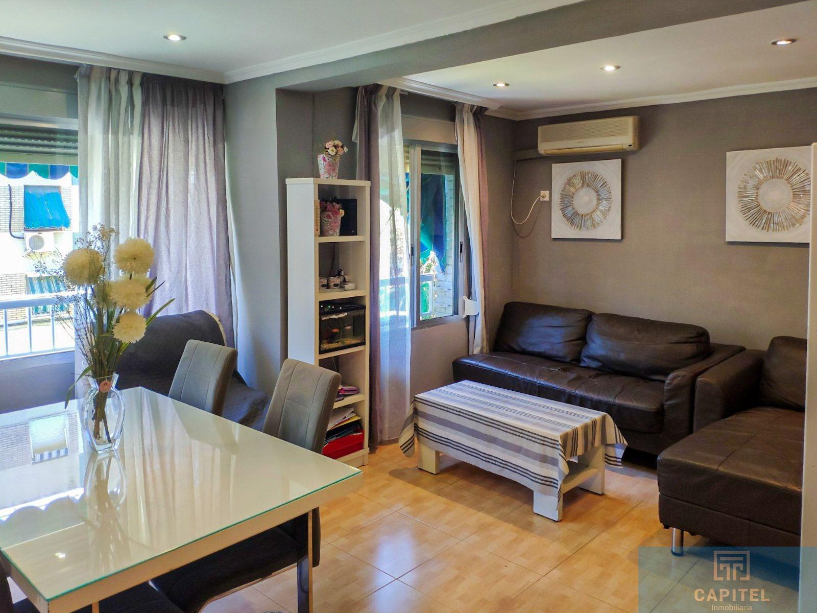 For sale of flat in Córdoba
