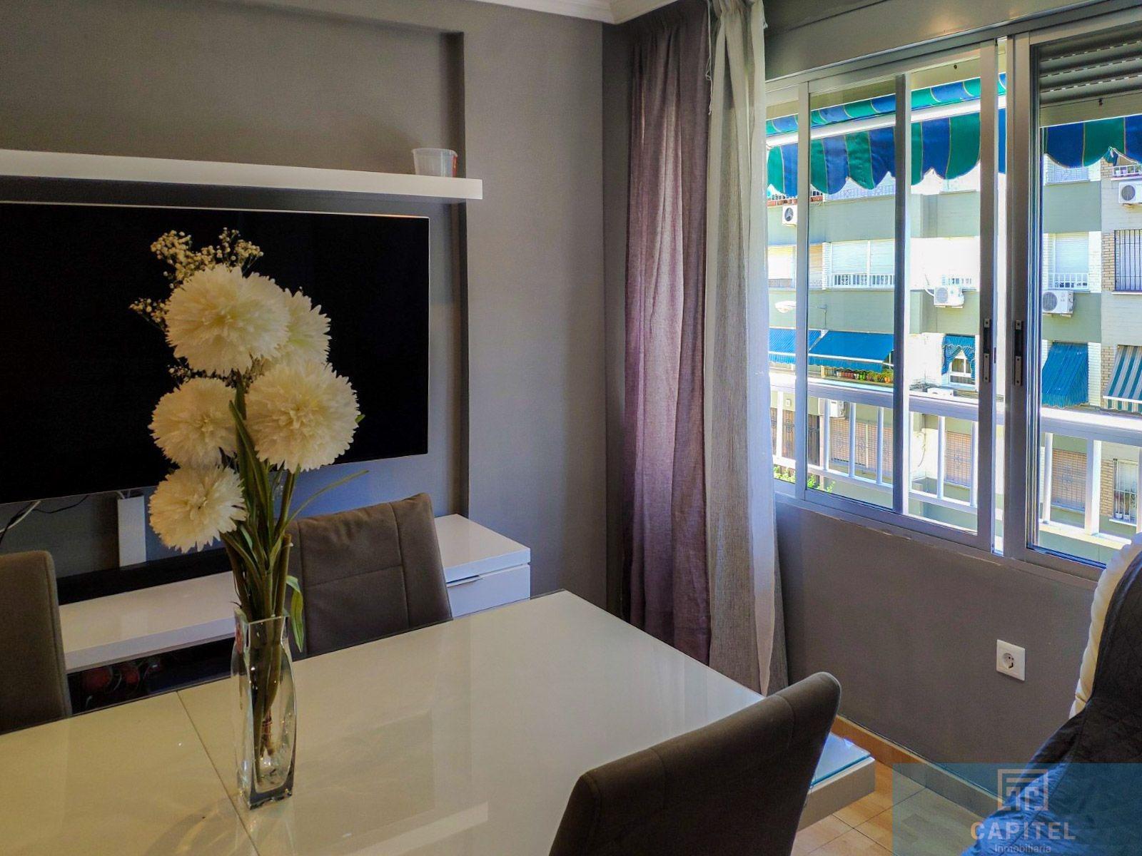 For sale of flat in Córdoba