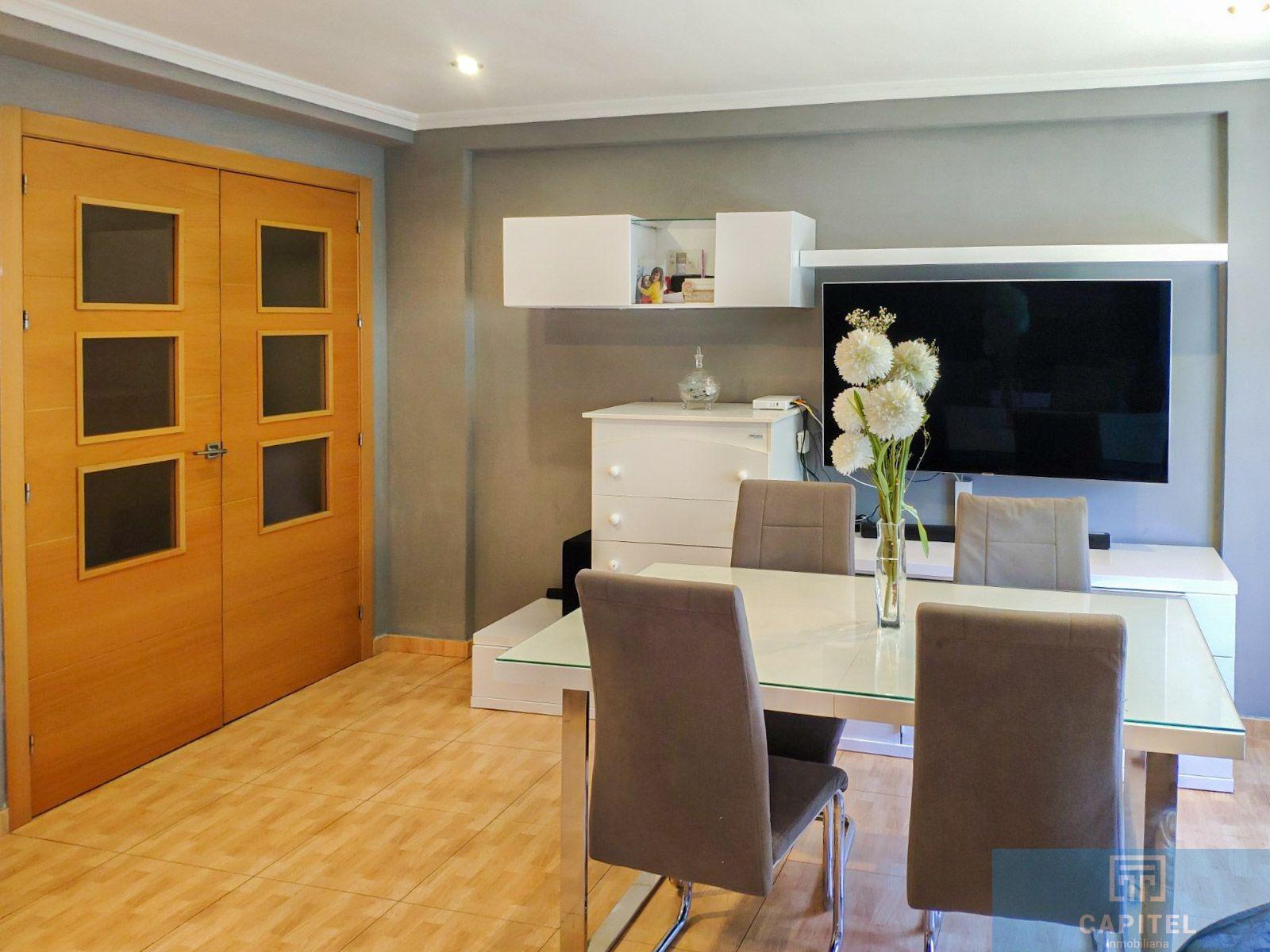 For sale of flat in Córdoba