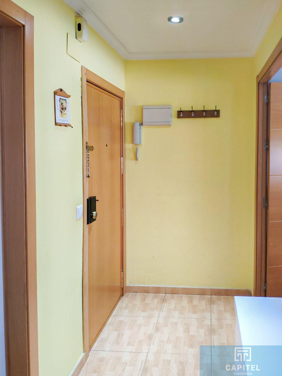 For sale of flat in Córdoba