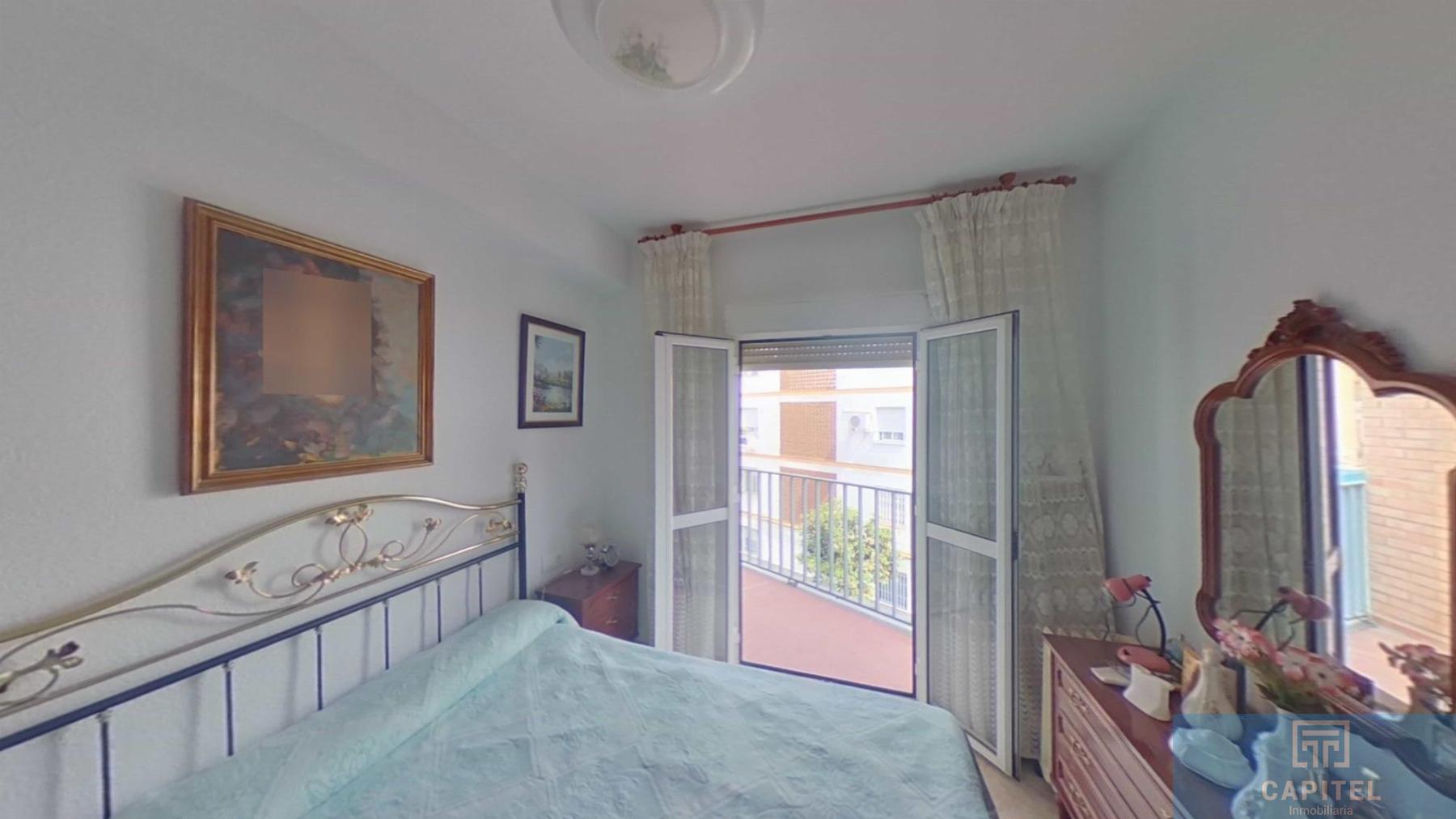 For sale of flat in Córdoba