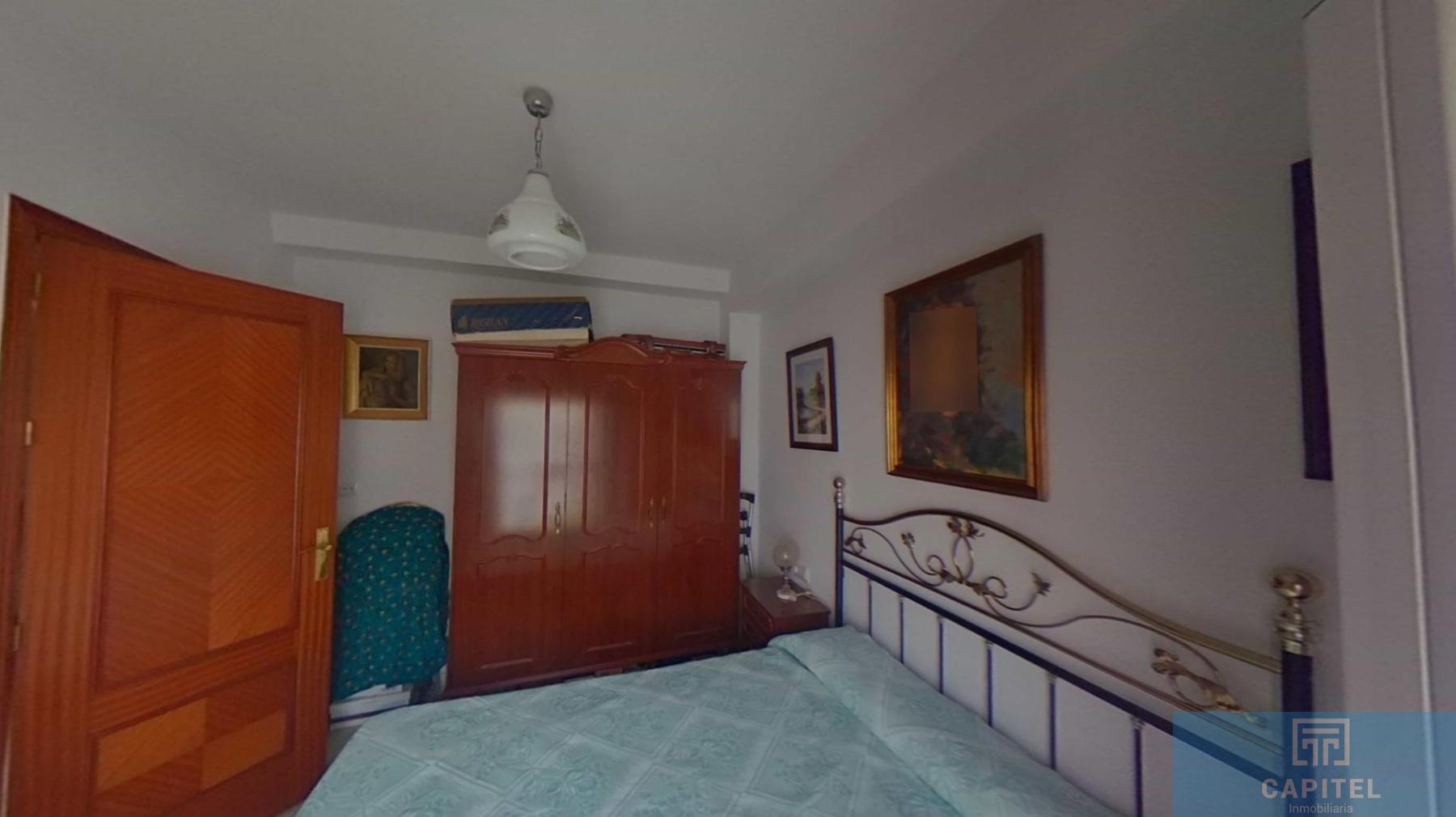 For sale of flat in Córdoba