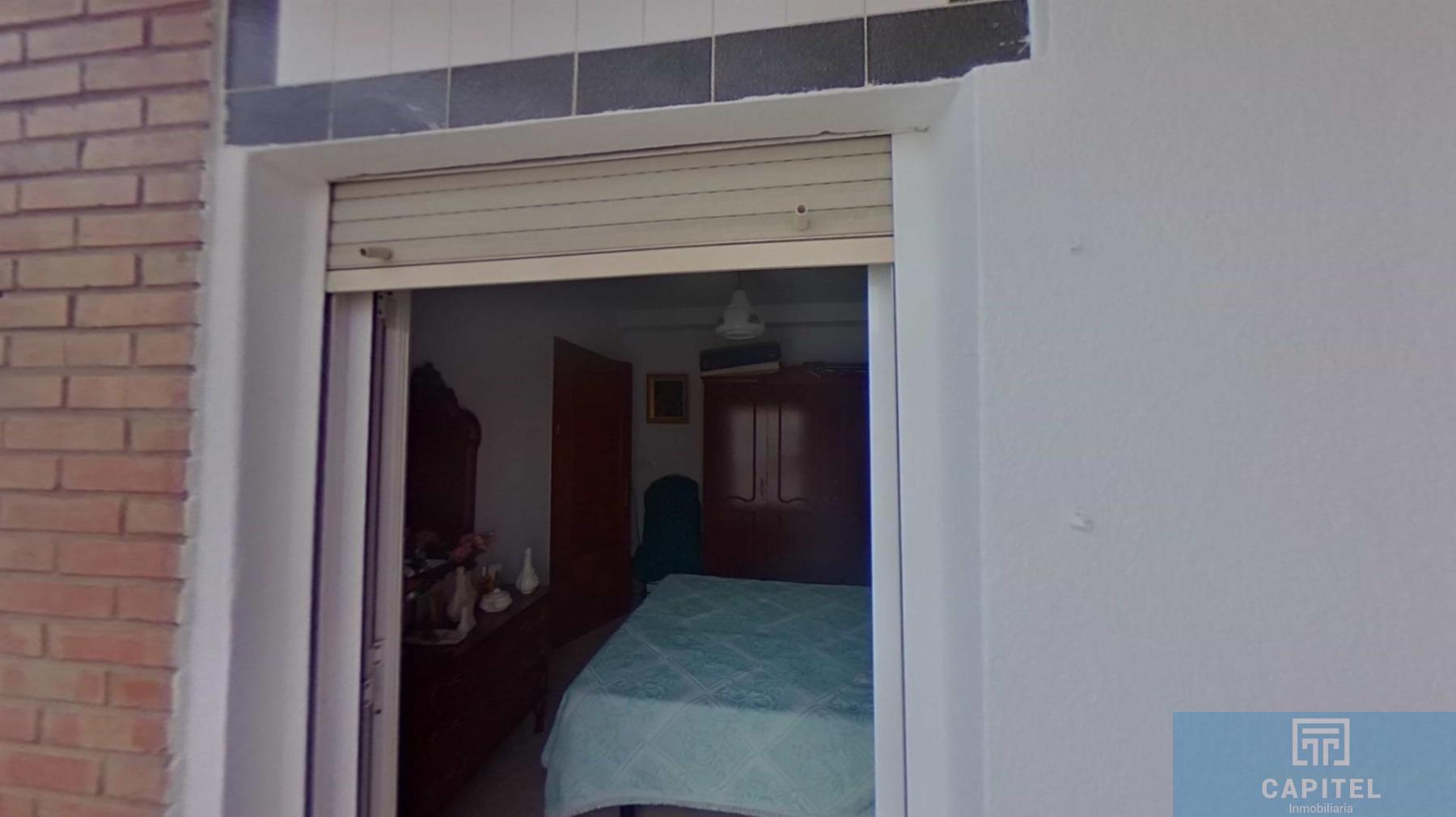 For sale of flat in Córdoba