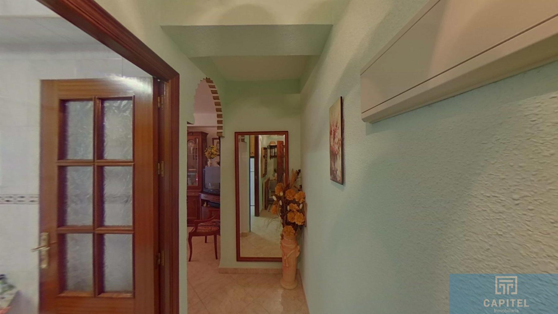 For sale of flat in Córdoba