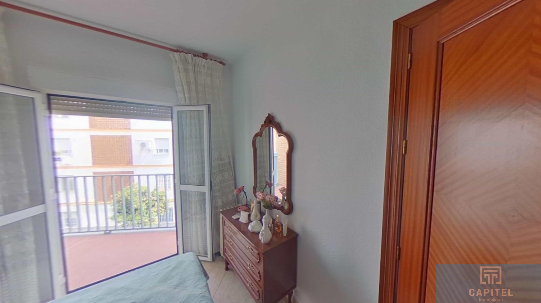 For sale of flat in Córdoba