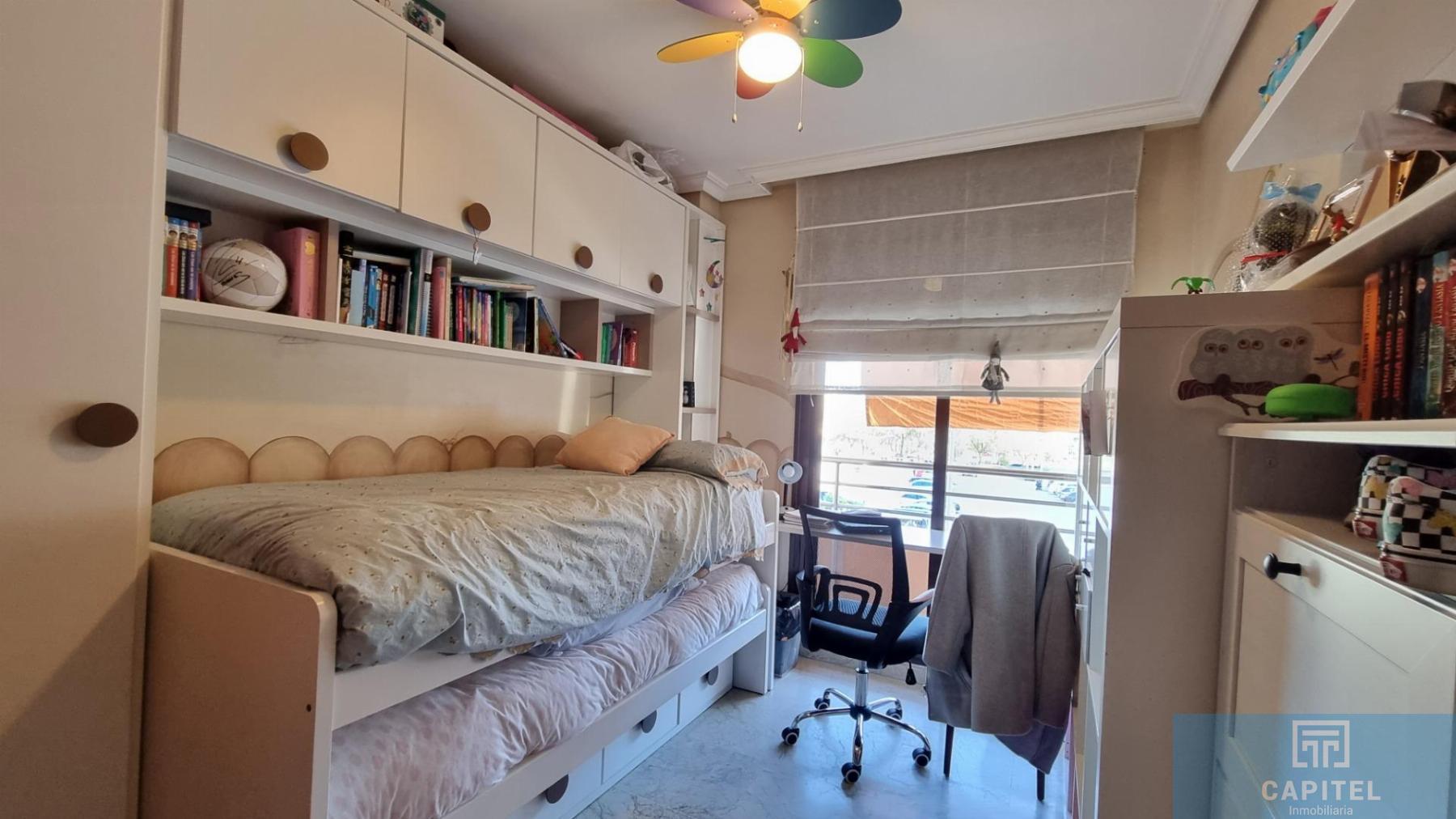 For sale of flat in Córdoba