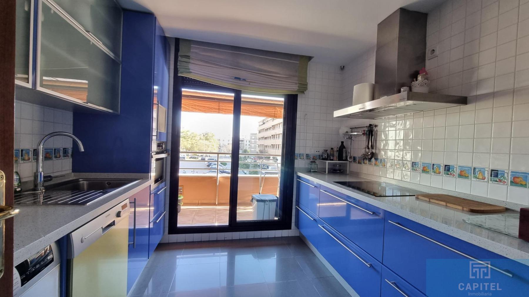 For sale of flat in Córdoba