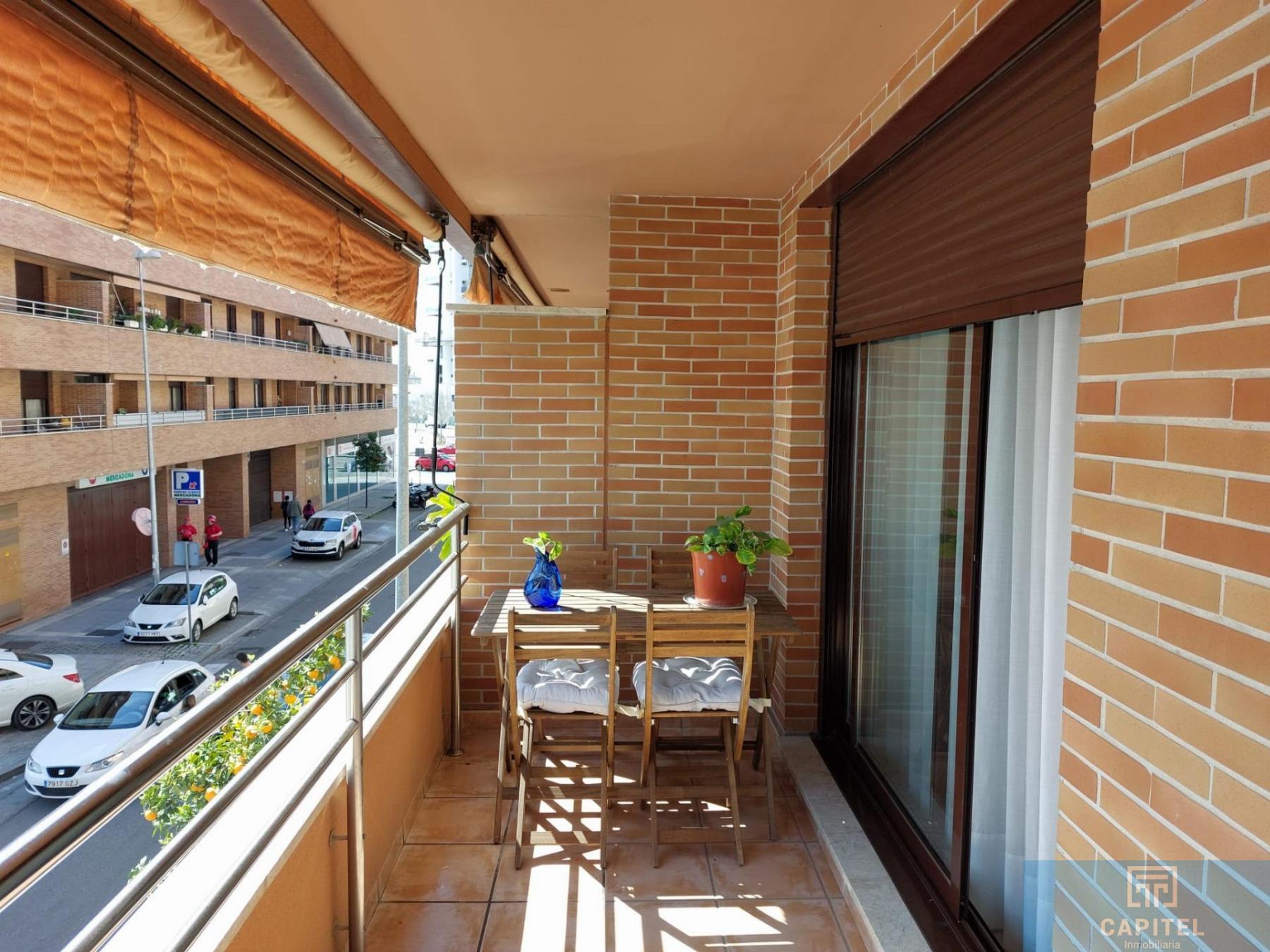 For sale of flat in Córdoba