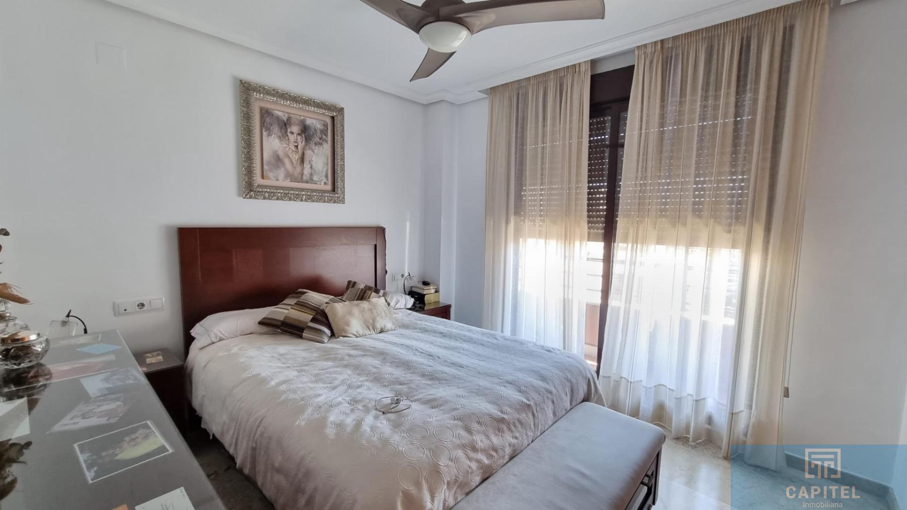 For sale of flat in Córdoba