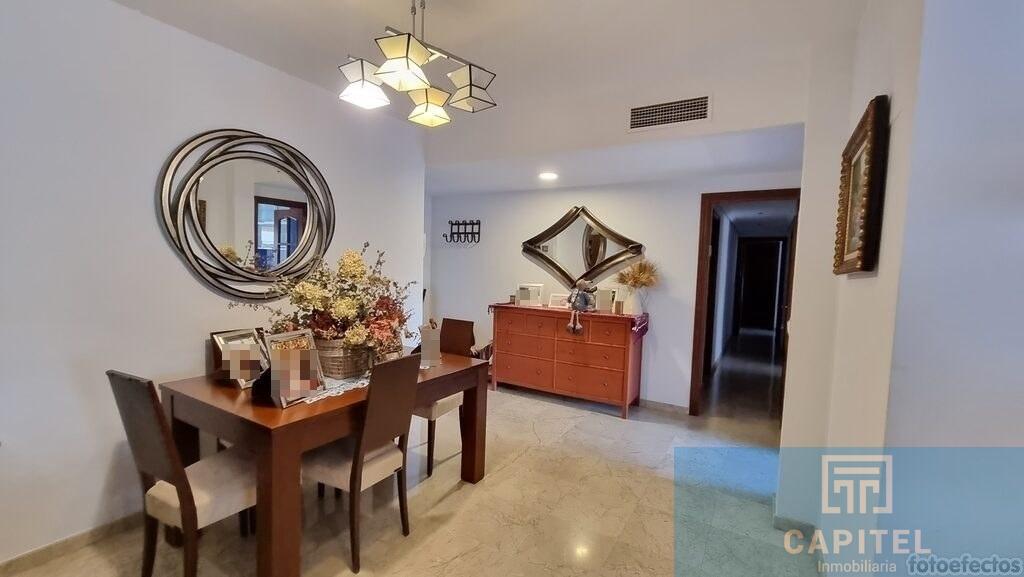 For sale of flat in Córdoba