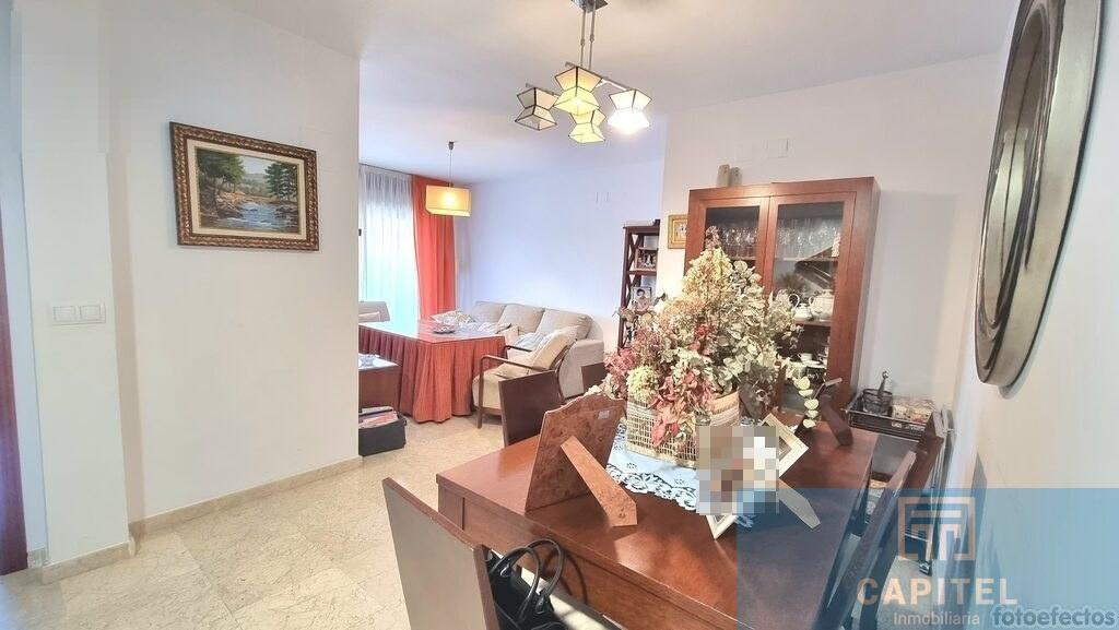 For sale of flat in Córdoba