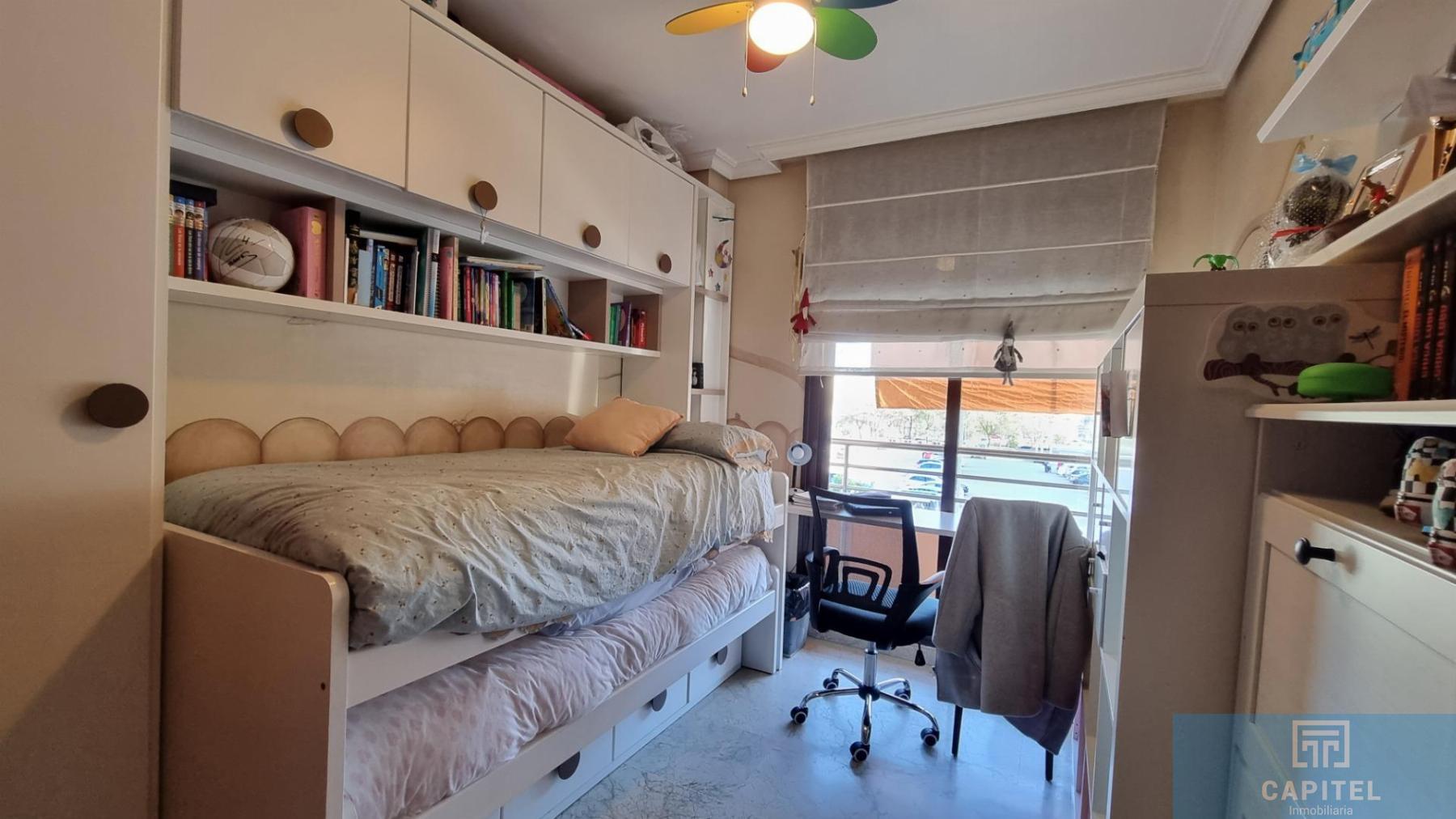 For sale of flat in Córdoba