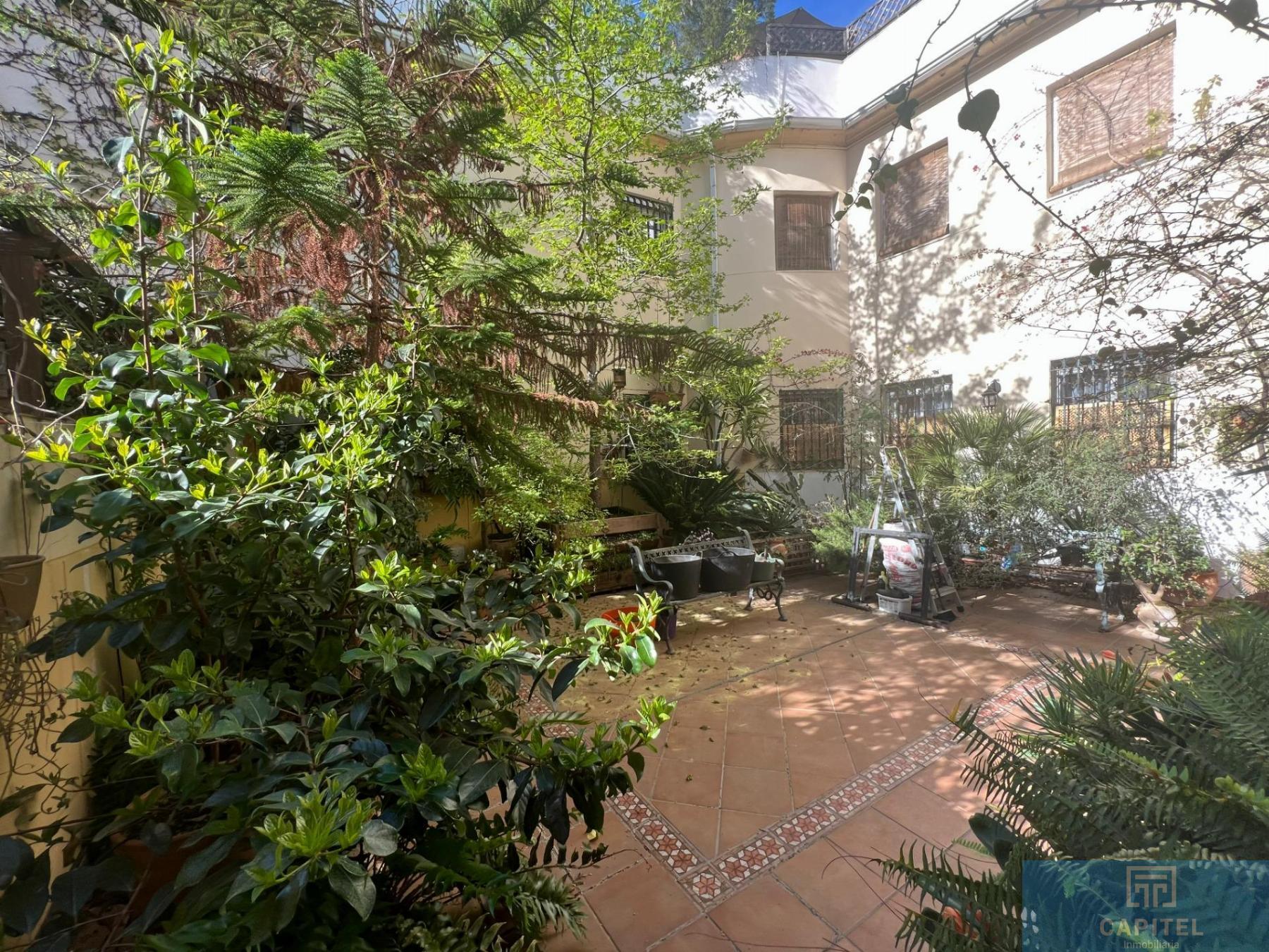 For sale of flat in Córdoba