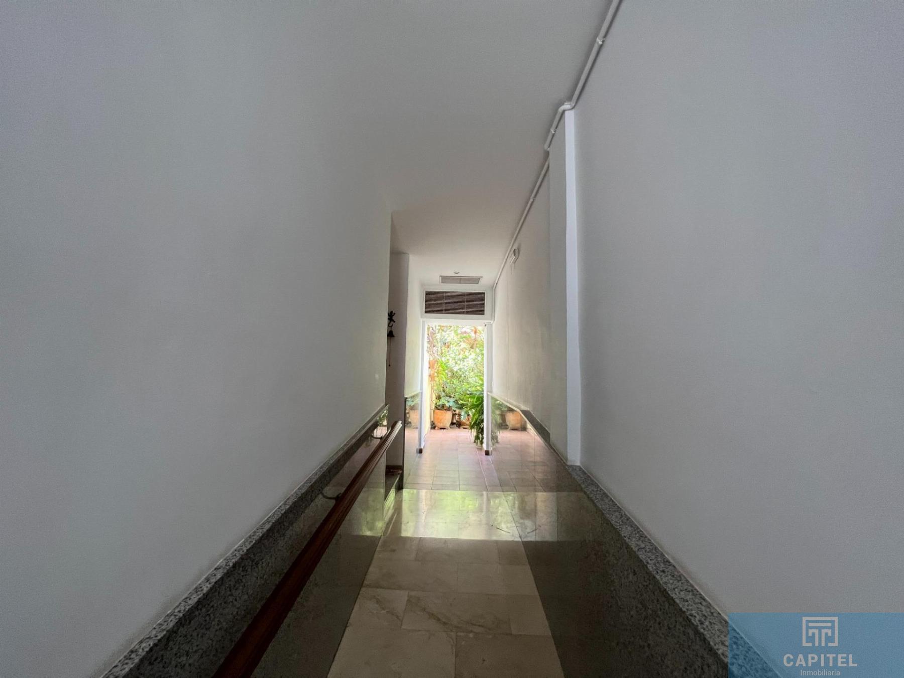 For sale of flat in Córdoba
