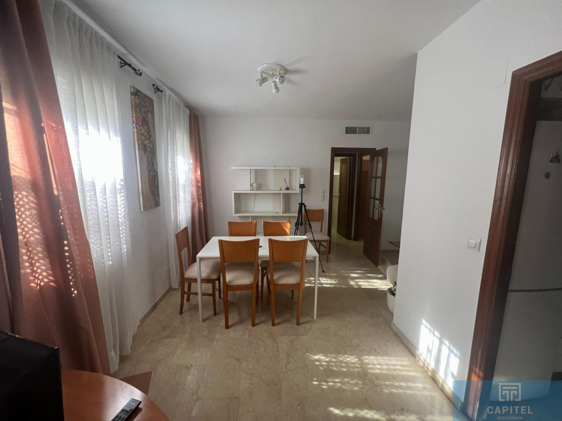 For sale of flat in Córdoba