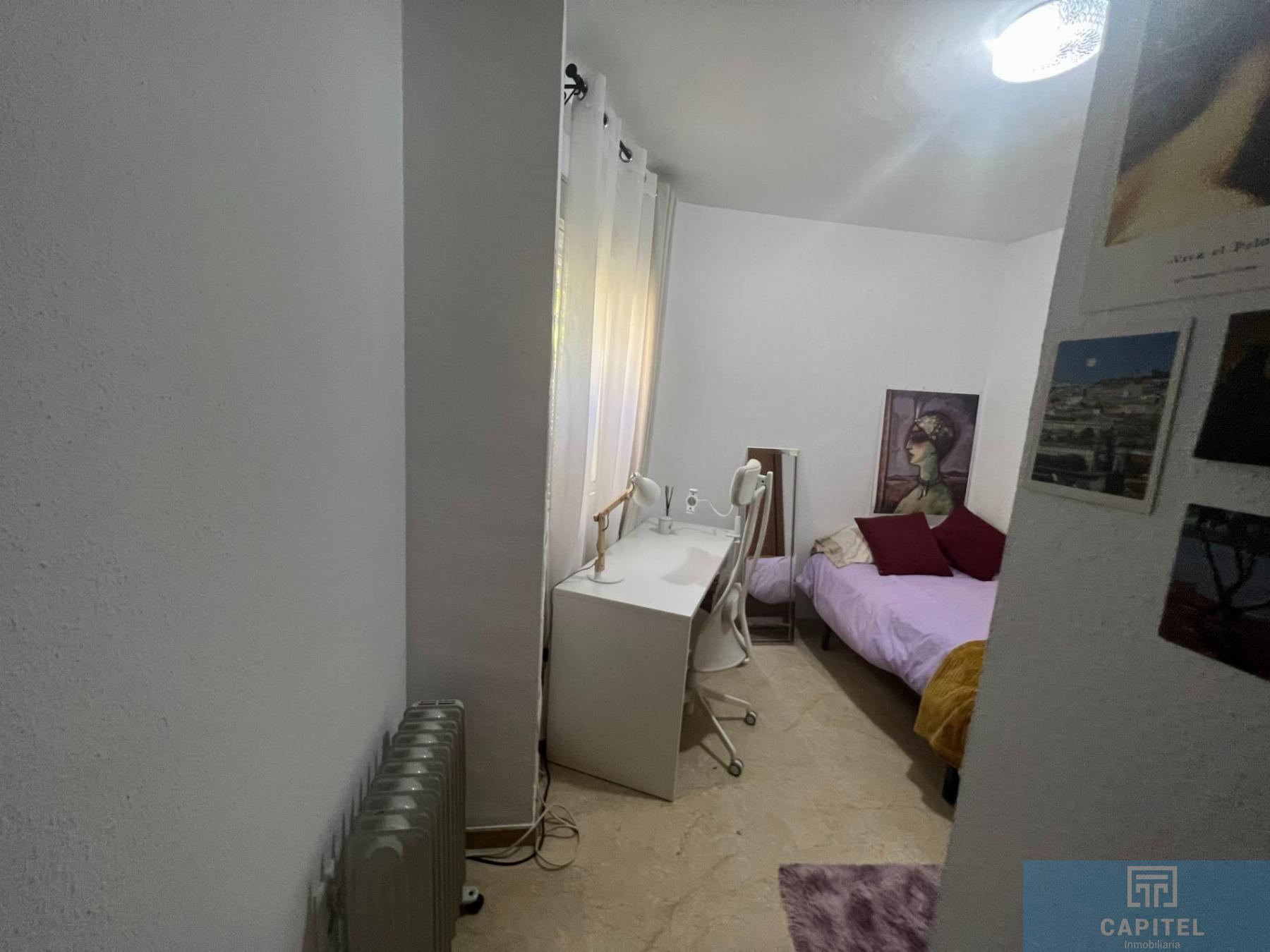 For sale of flat in Córdoba