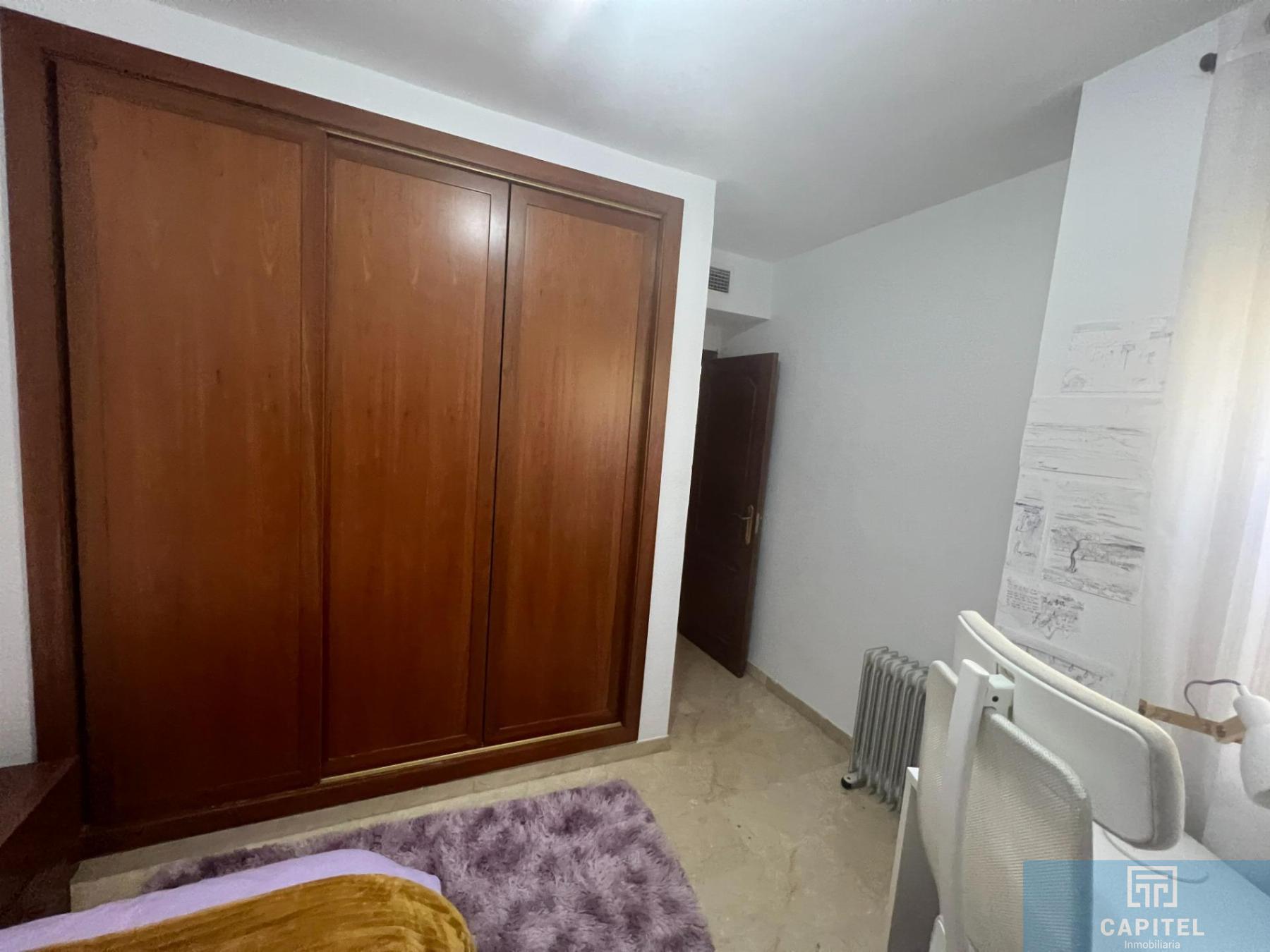 For sale of flat in Córdoba