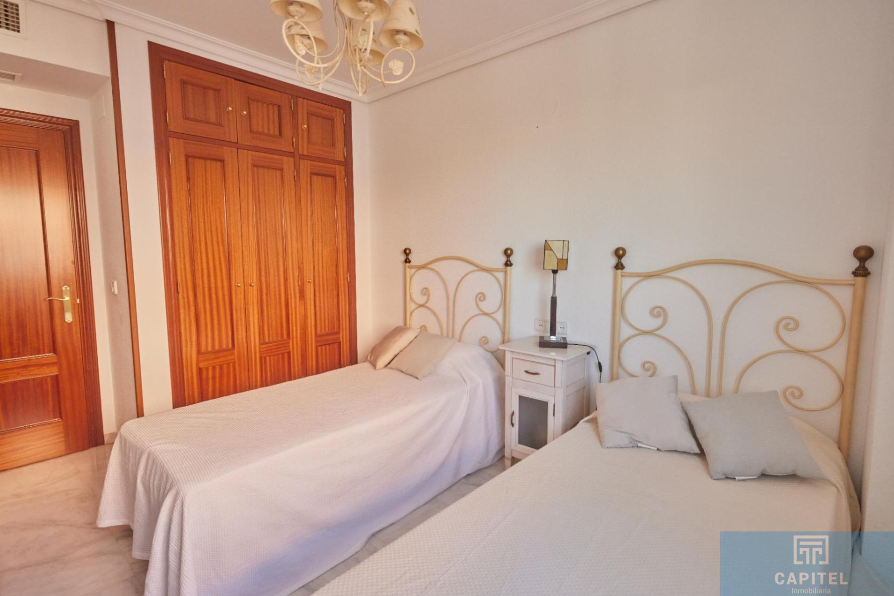 For sale of flat in Córdoba