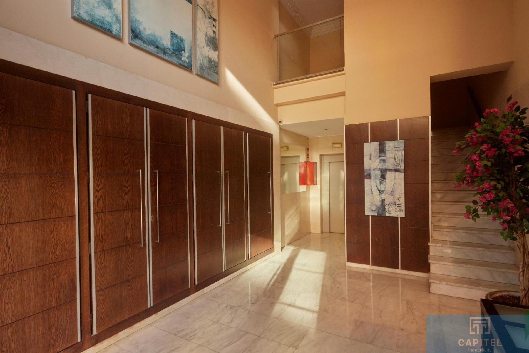For sale of flat in Córdoba