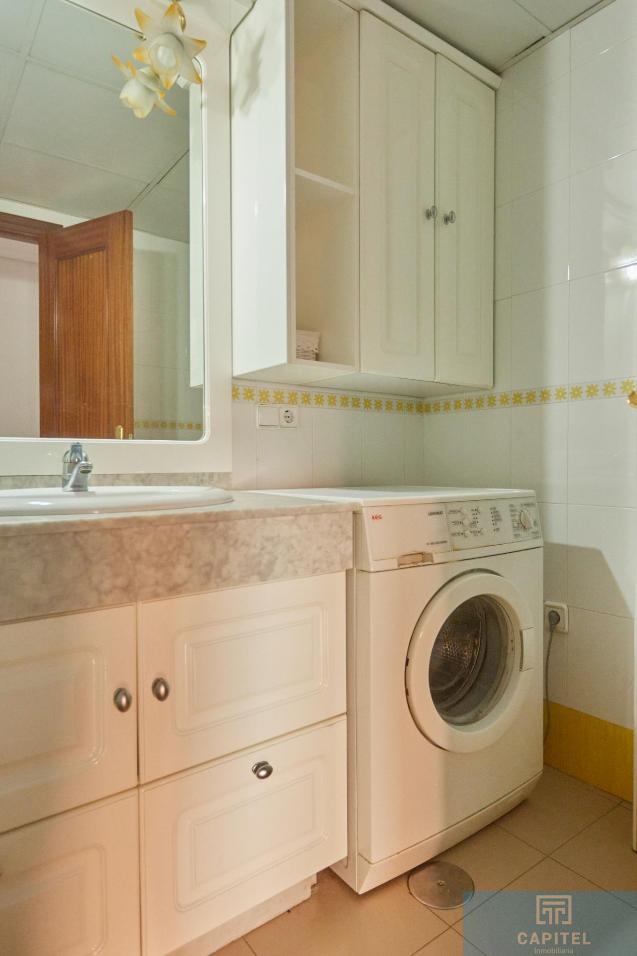 For sale of flat in Córdoba
