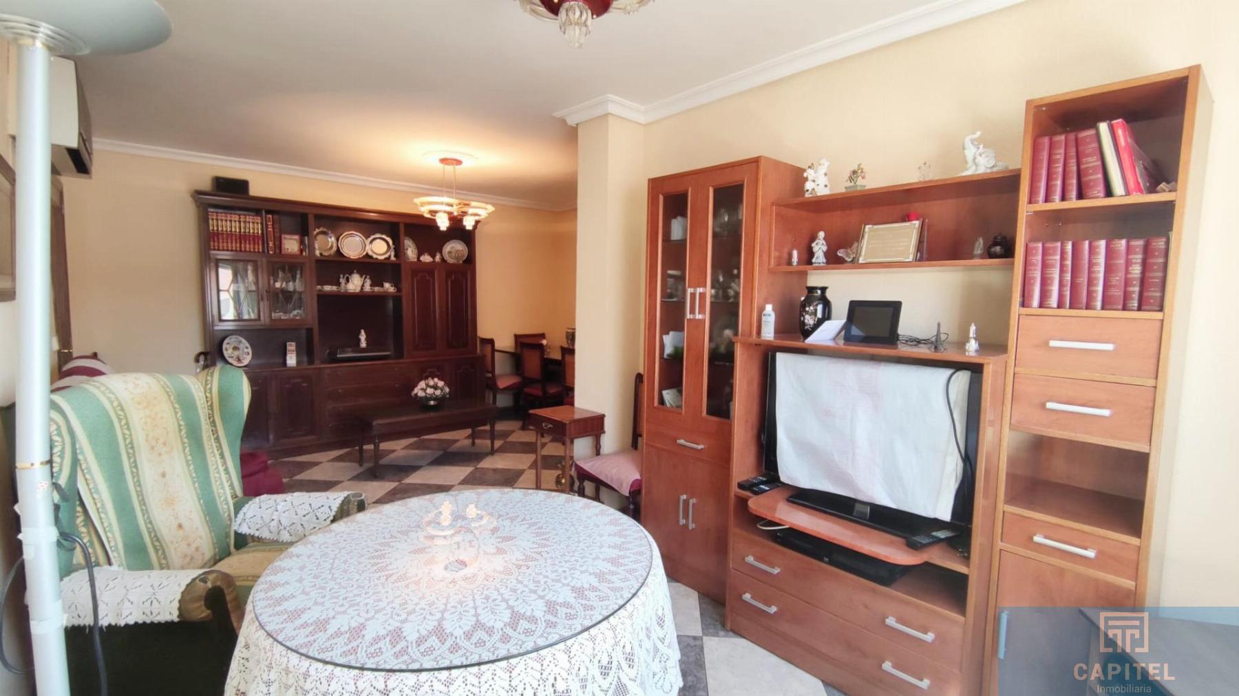 For sale of flat in Córdoba