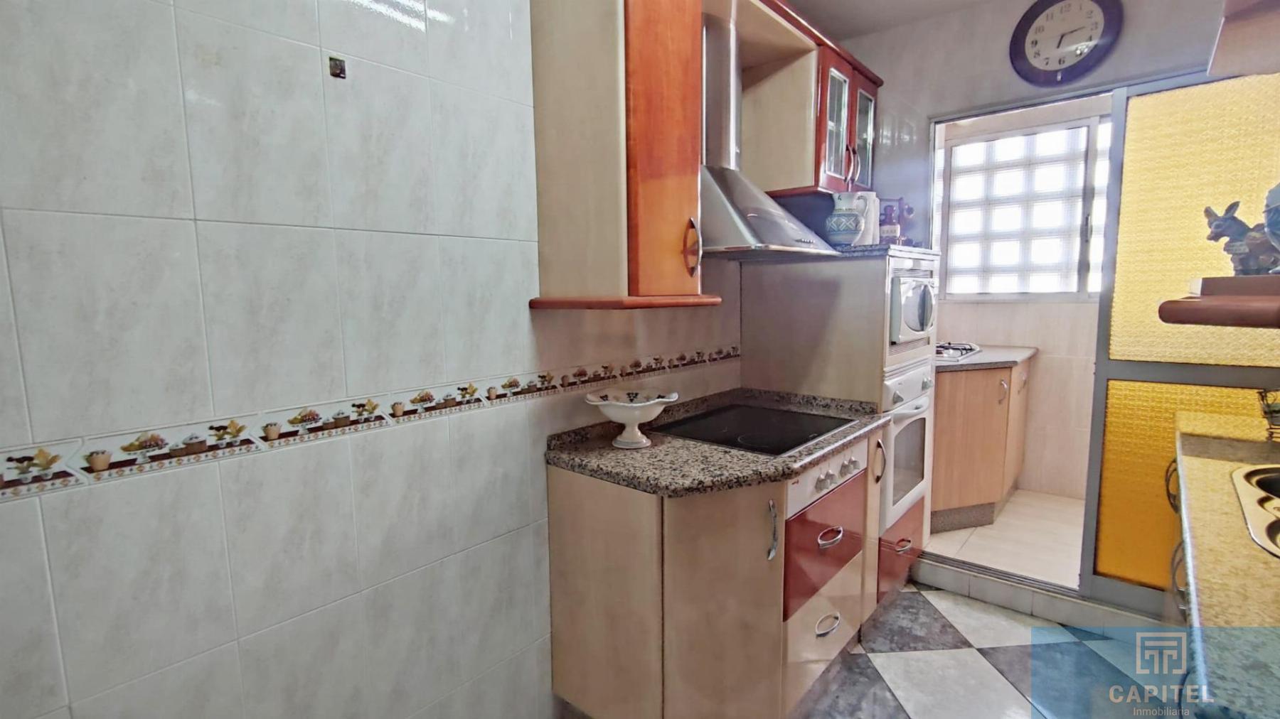 For sale of flat in Córdoba