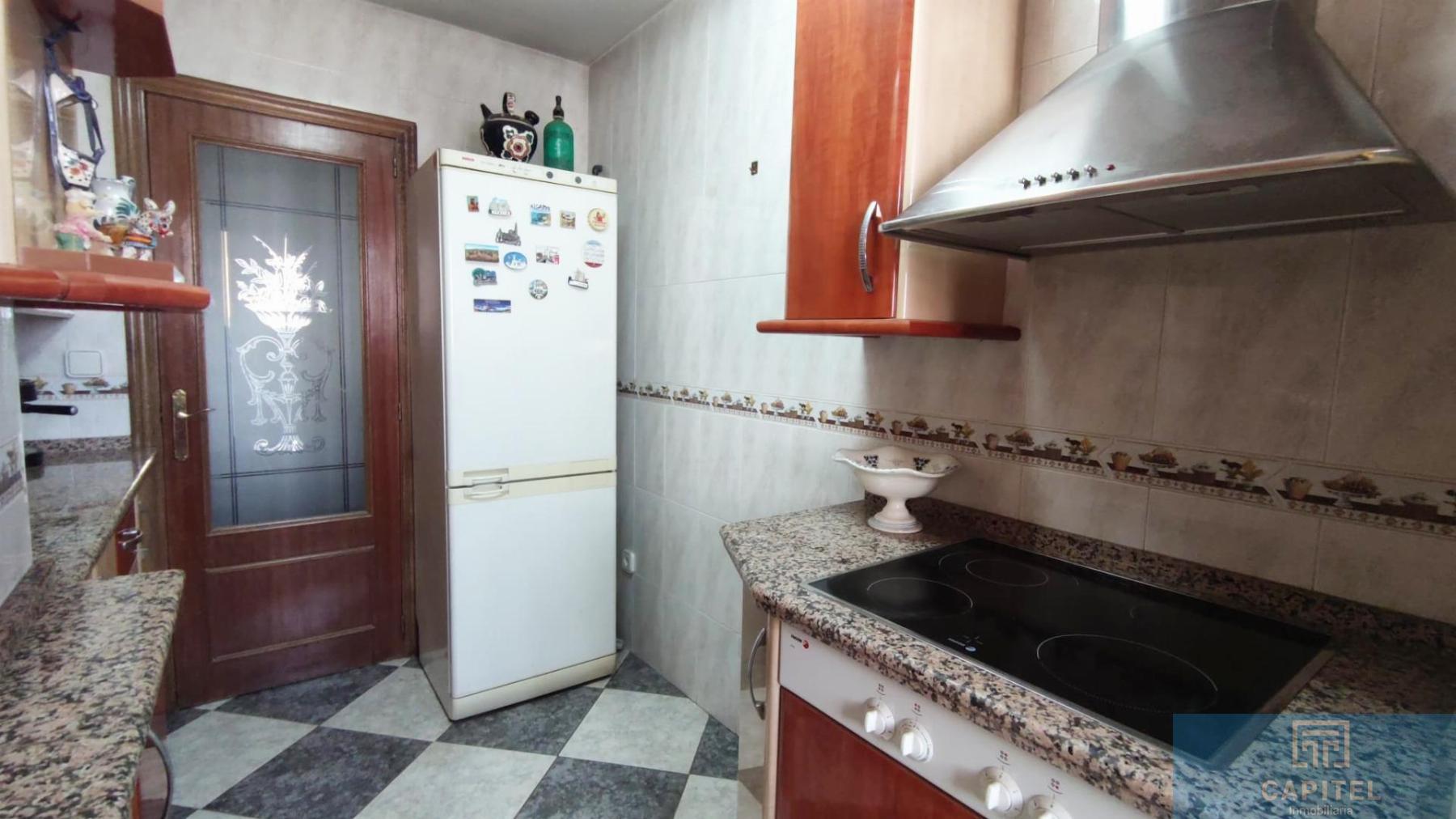 For sale of flat in Córdoba