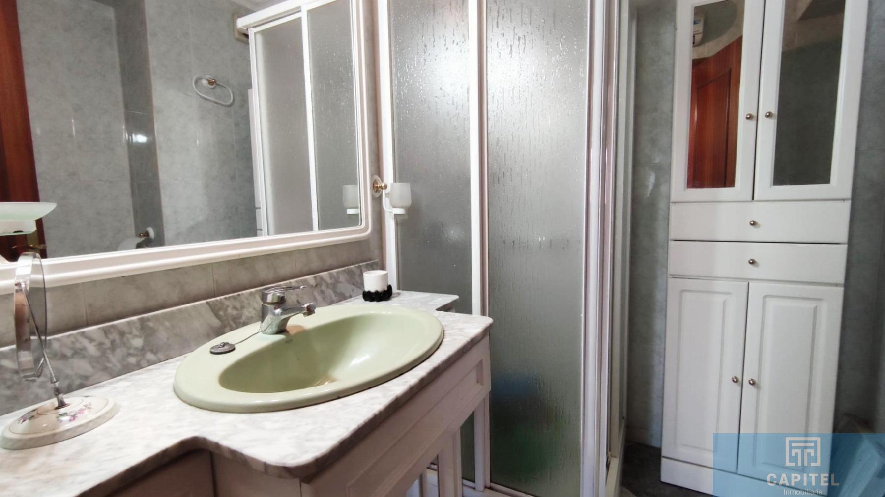 For sale of flat in Córdoba