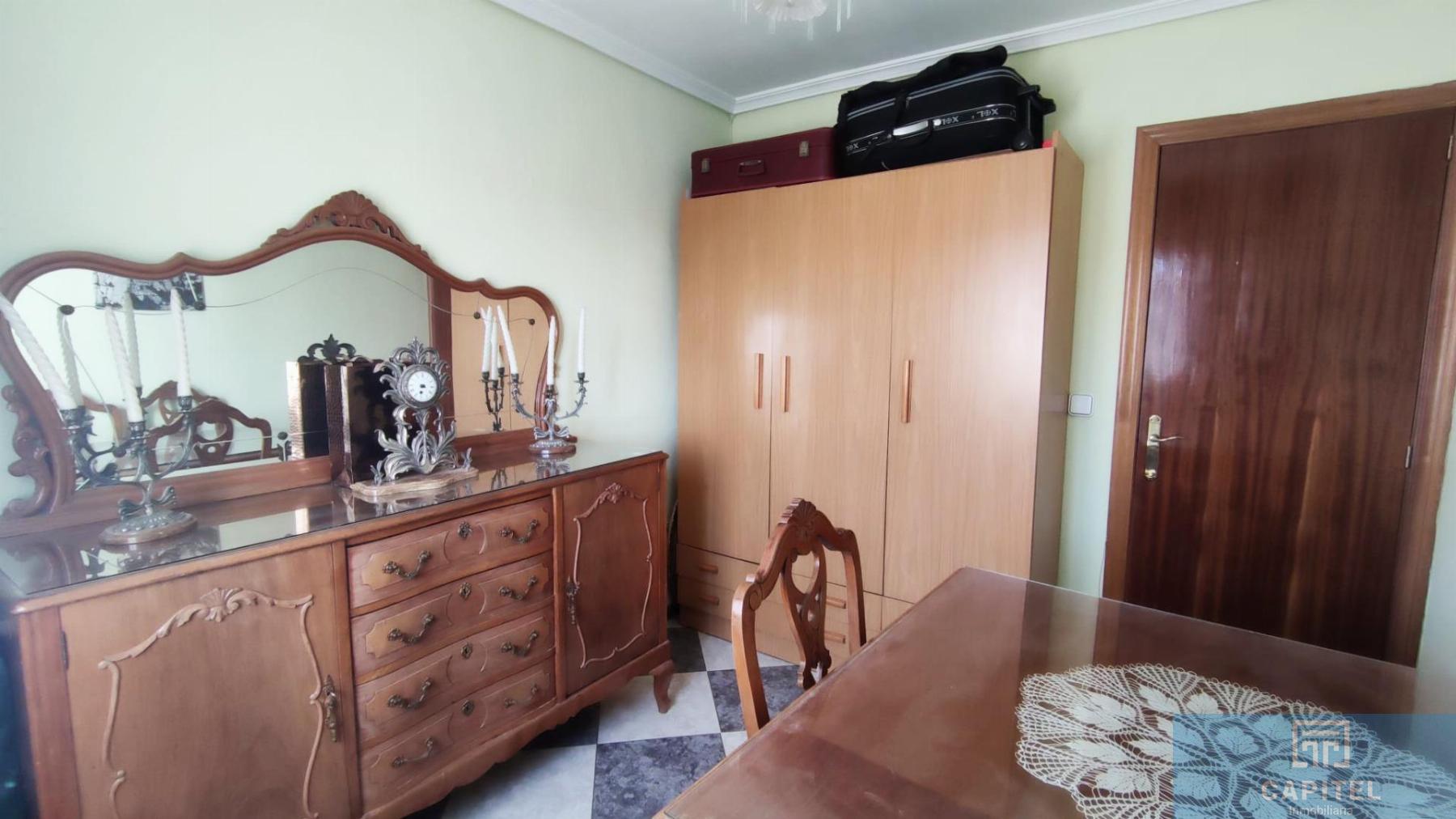 For sale of flat in Córdoba