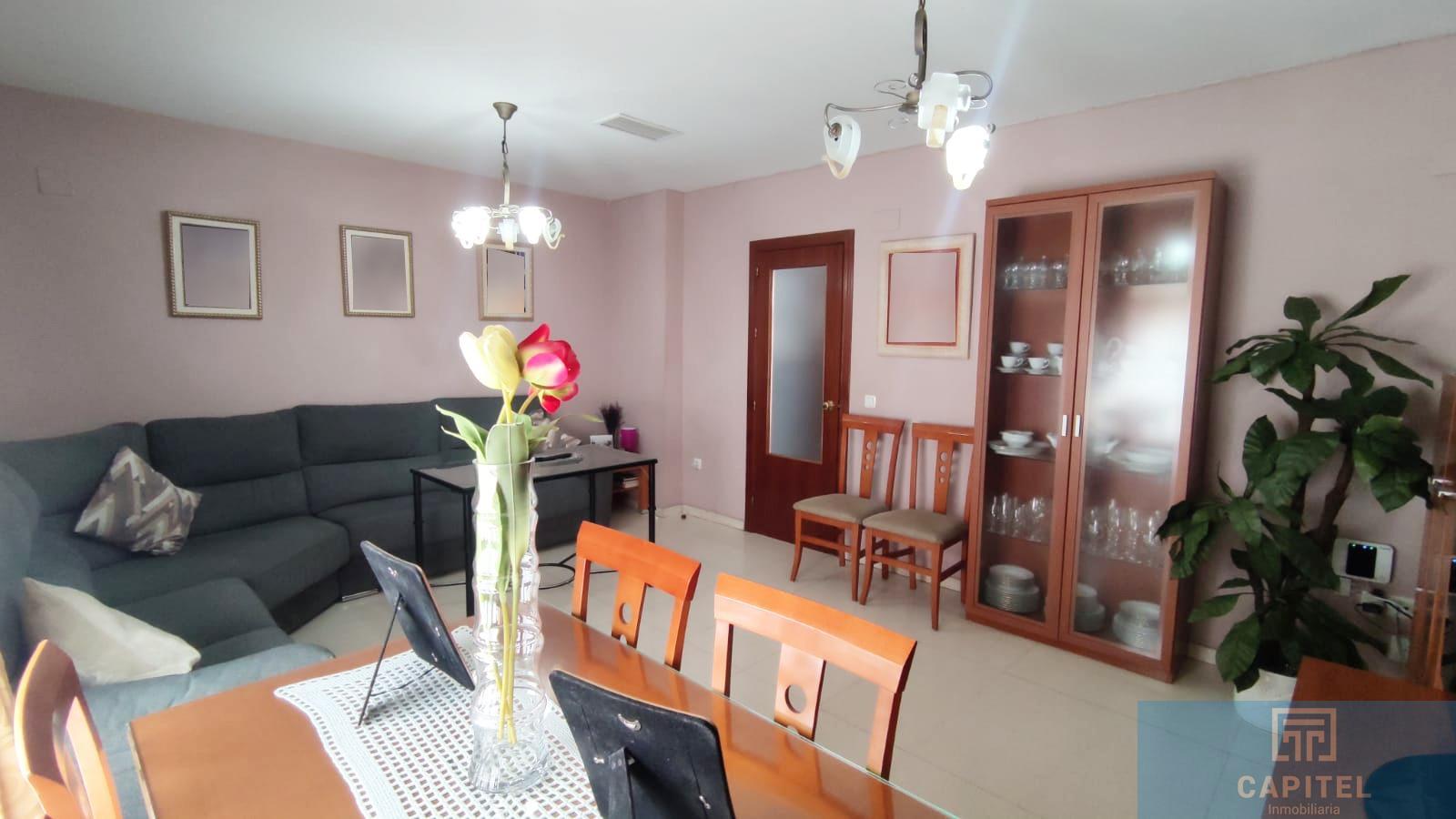 For sale of house in Córdoba