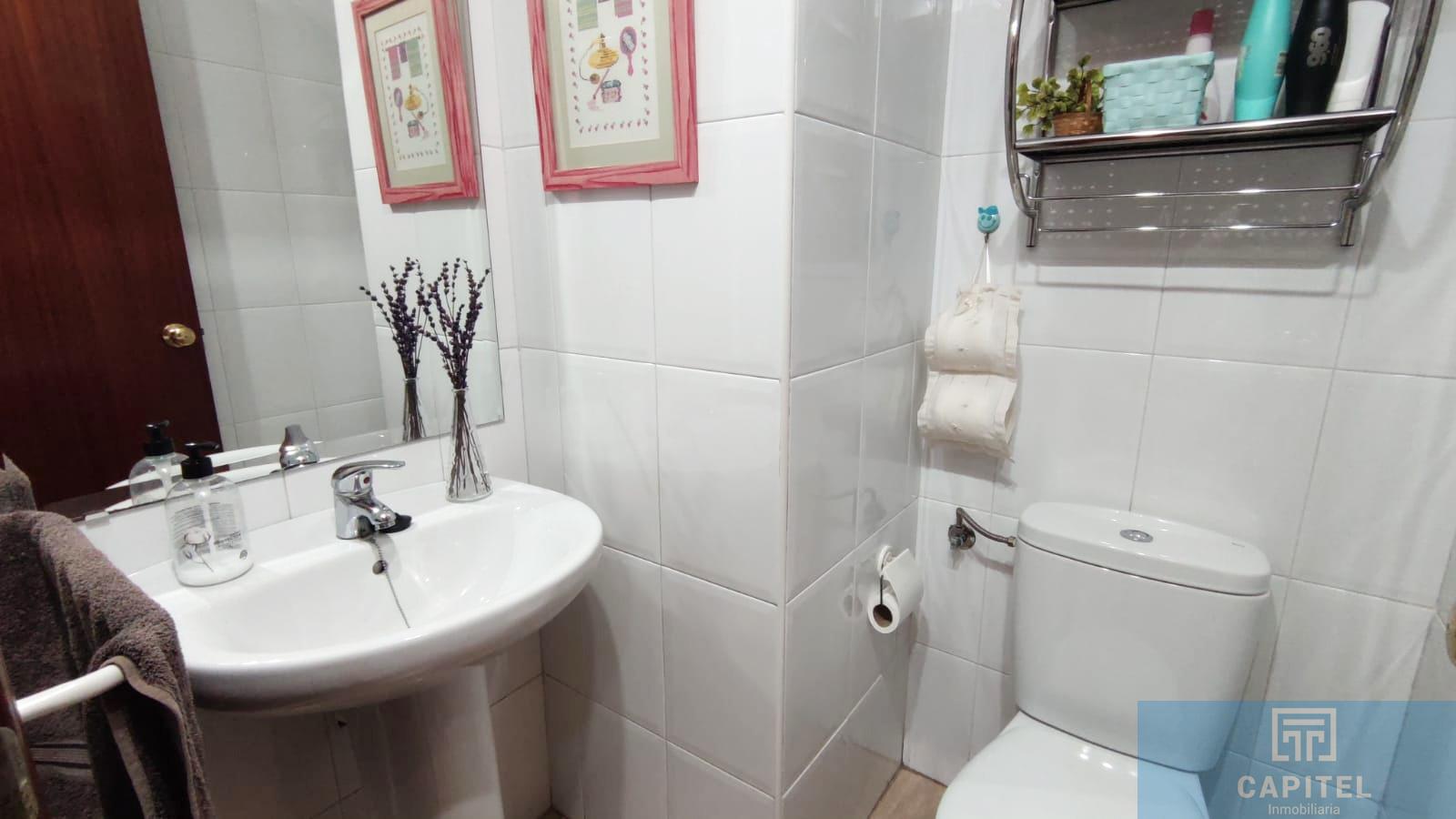 For sale of house in Córdoba