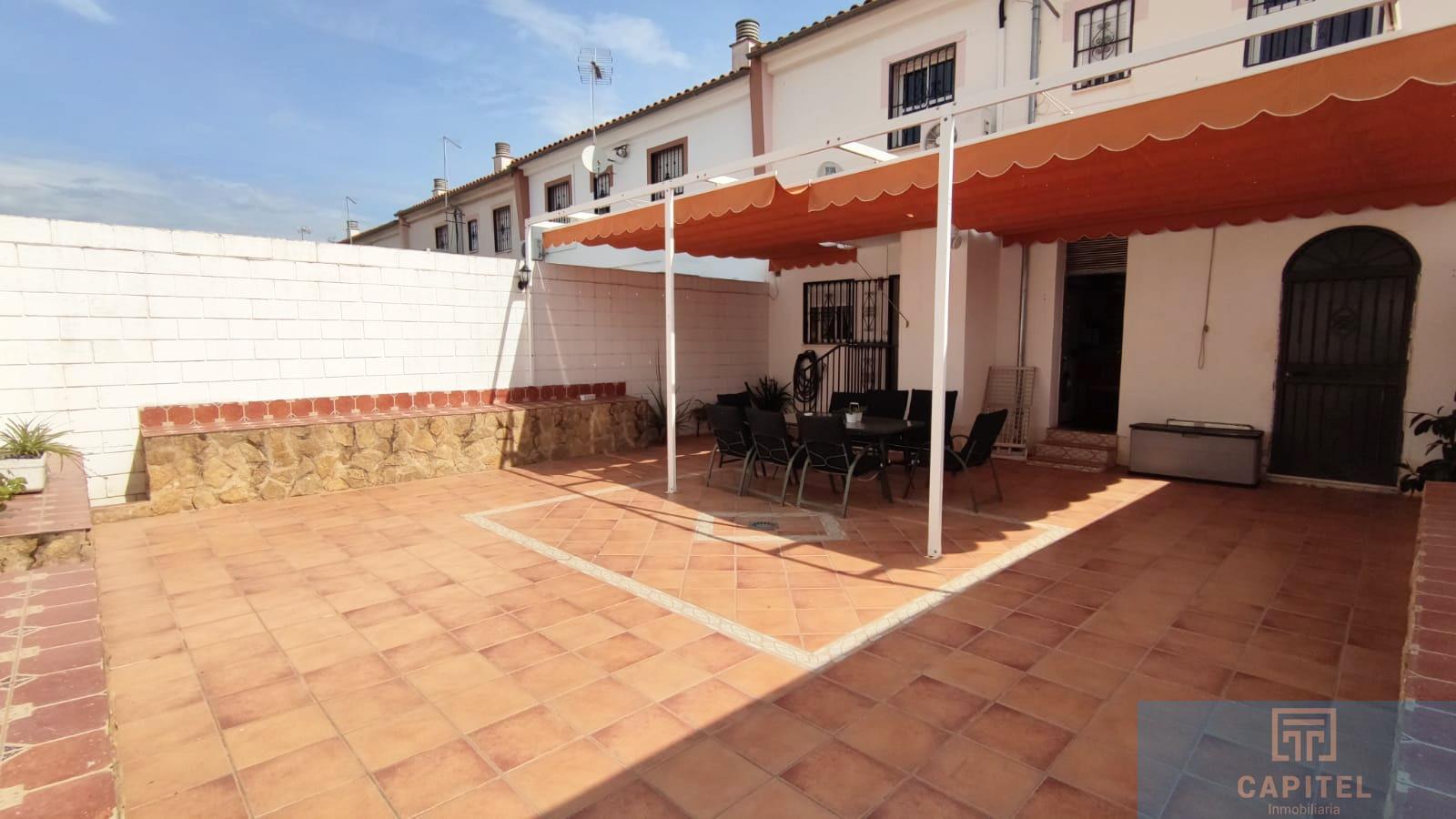 For sale of house in Córdoba