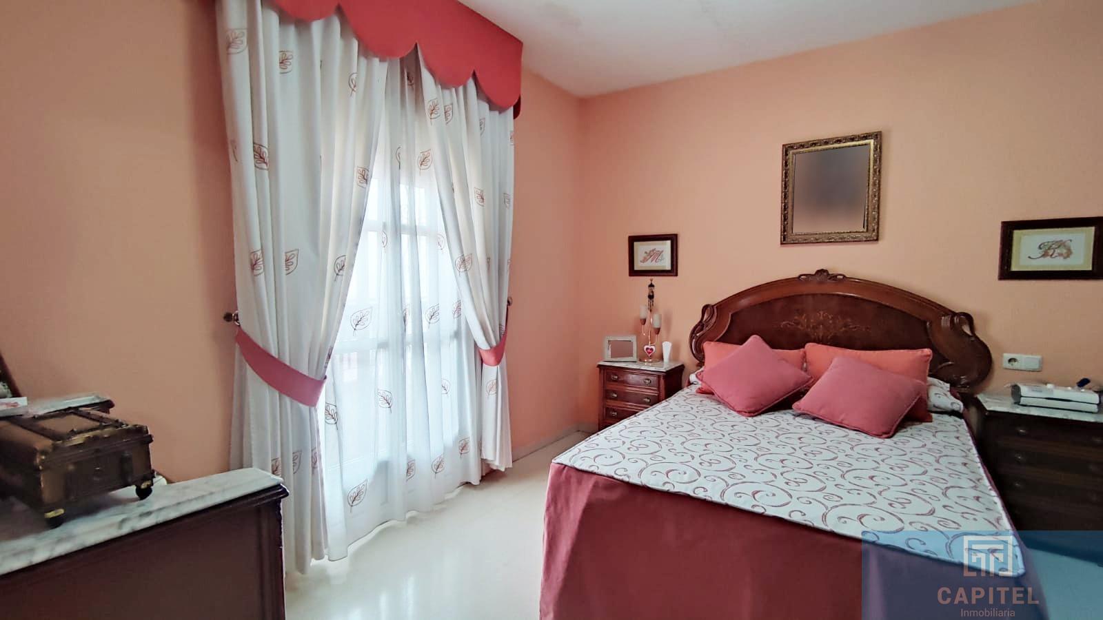 For sale of house in Córdoba