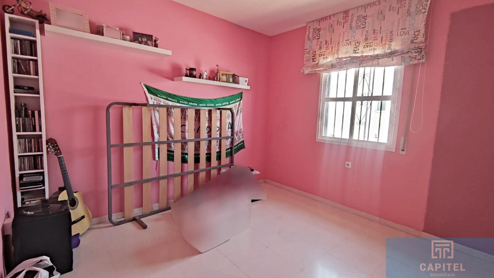 For sale of house in Córdoba