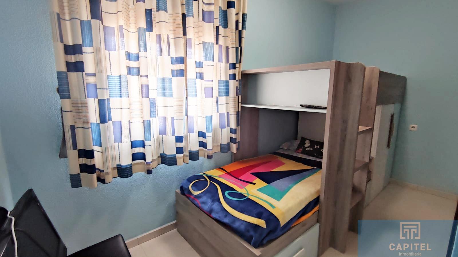 For sale of house in Córdoba