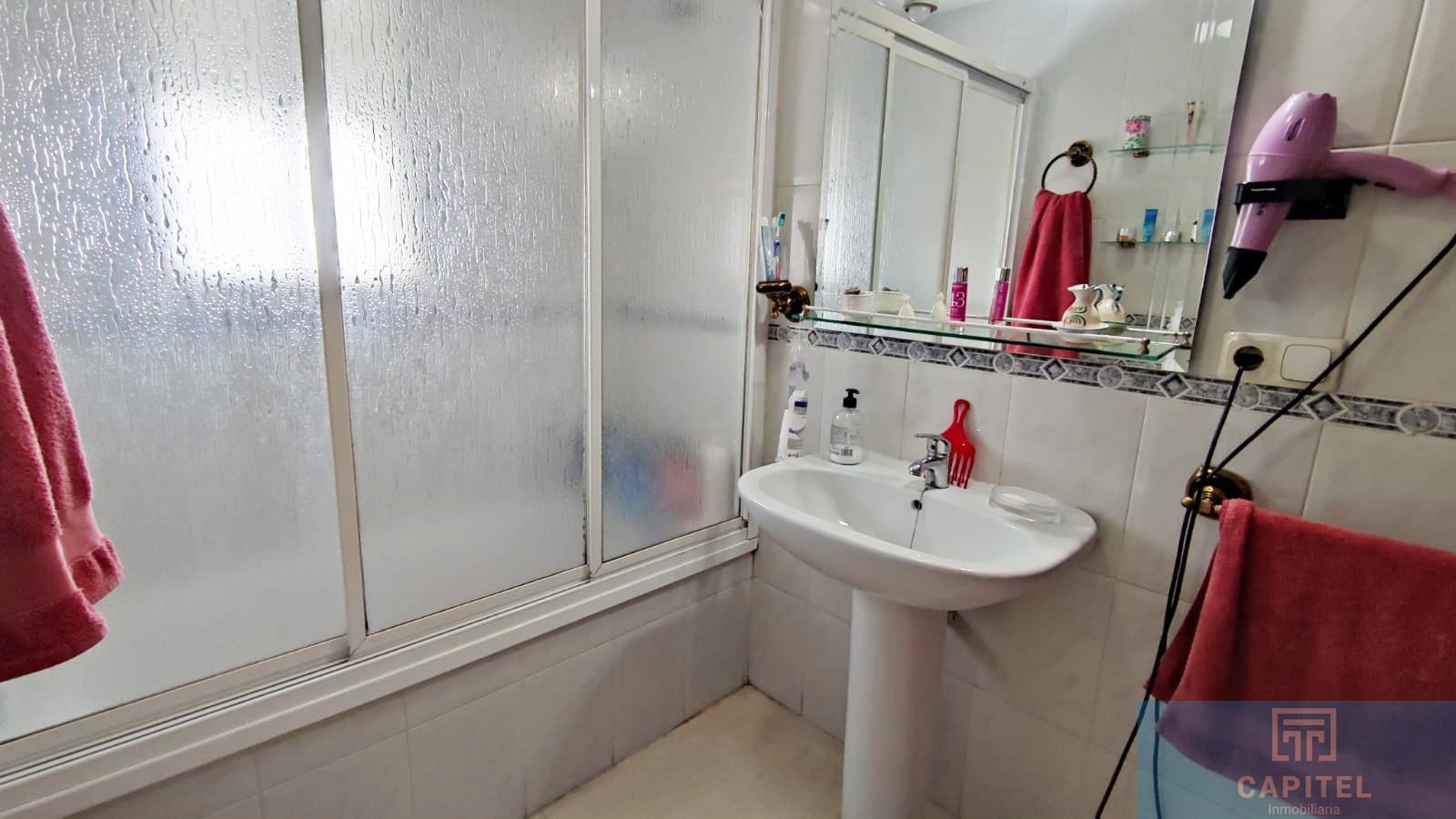 For sale of house in Córdoba