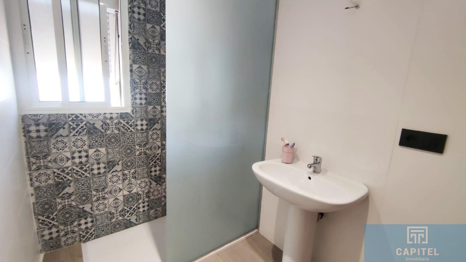 For sale of house in Córdoba