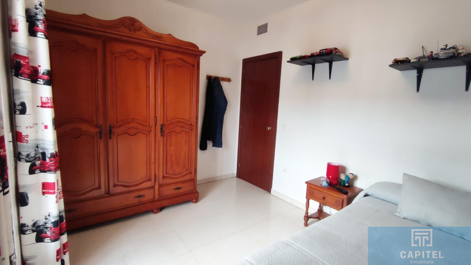 For sale of house in Córdoba