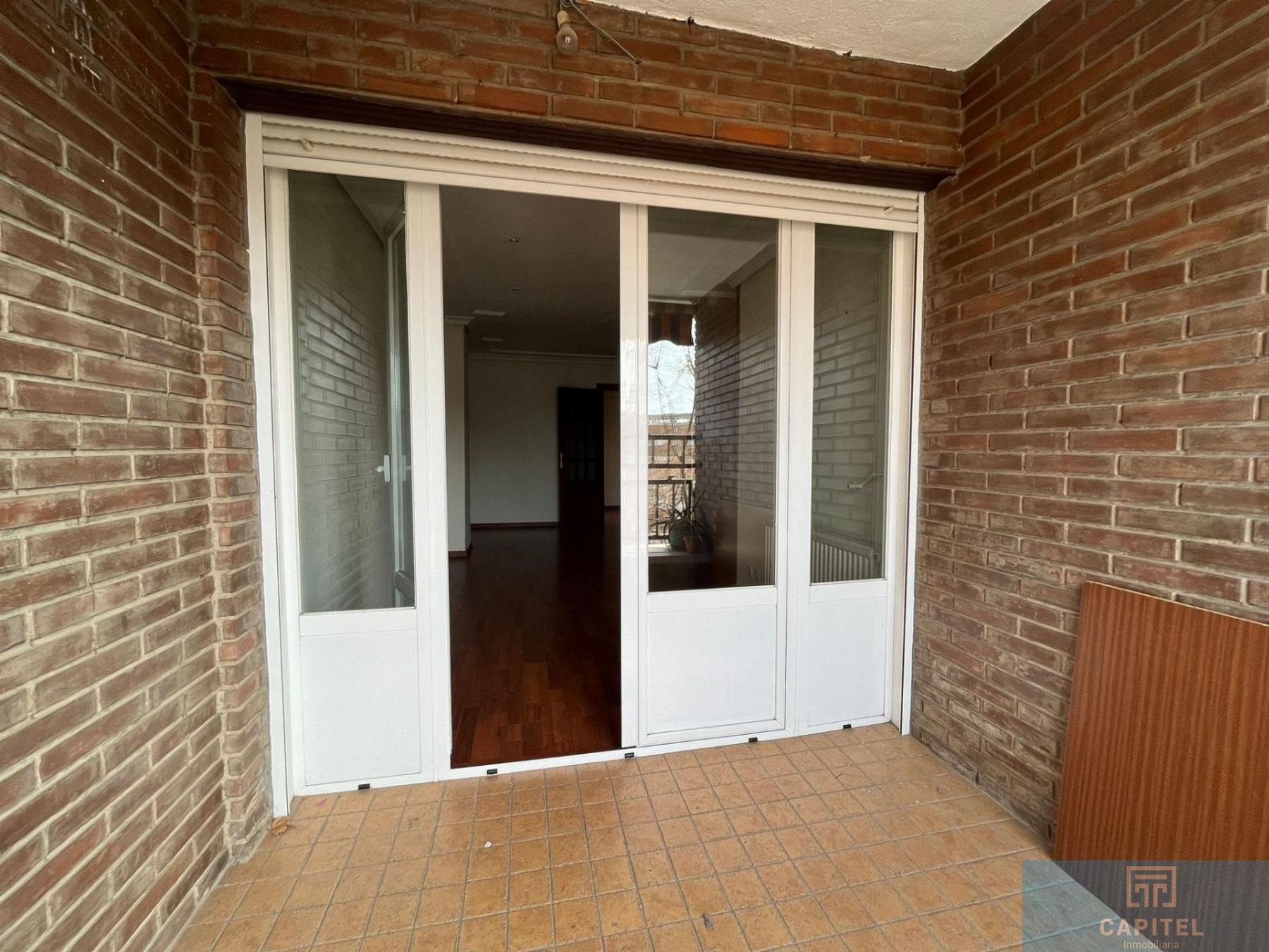 For sale of flat in Córdoba